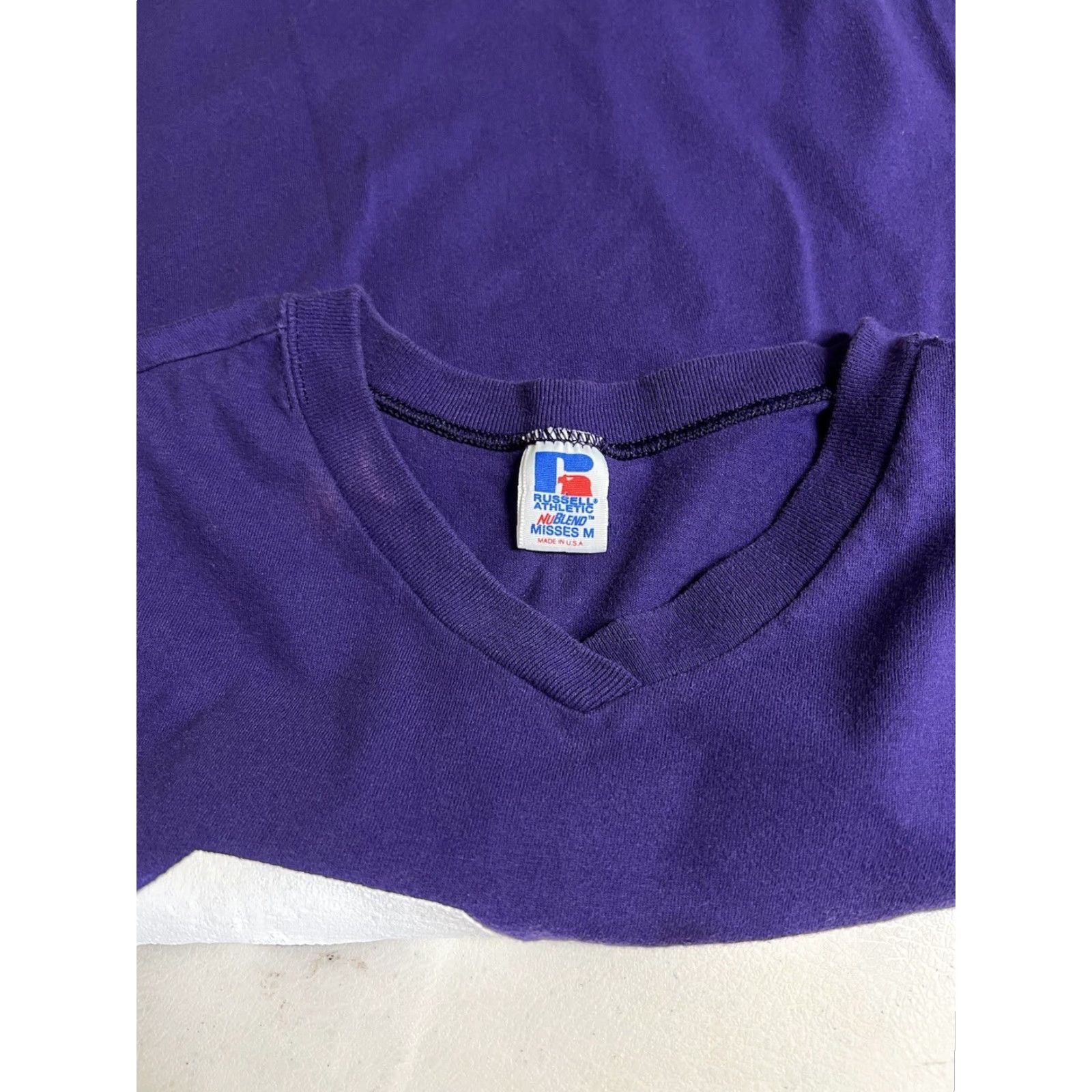 Russell Athletic VINTAGE Russell Athletic Shirt Women M Purple V-Neck Sleeveless USA Made 90s Casual Shirt Womens Size M / US 6-8 / IT 42-44 - 4 Thumbnail