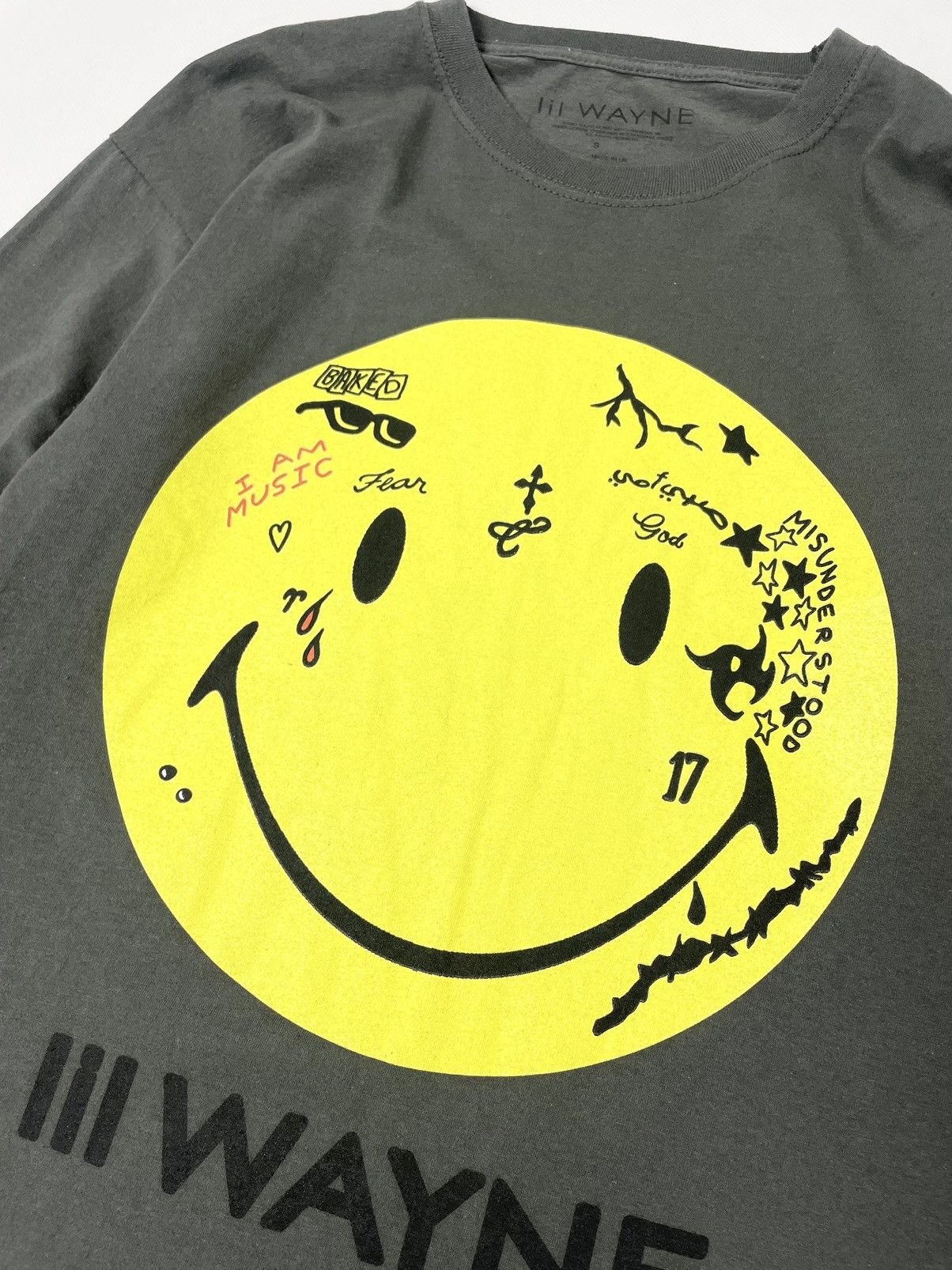 Lil Wayne Lil Wayne 🙂 tattooed smile emoji longsleeve tee shirt Size US S / EU 44-46 / 1 - 4 Thumbnail