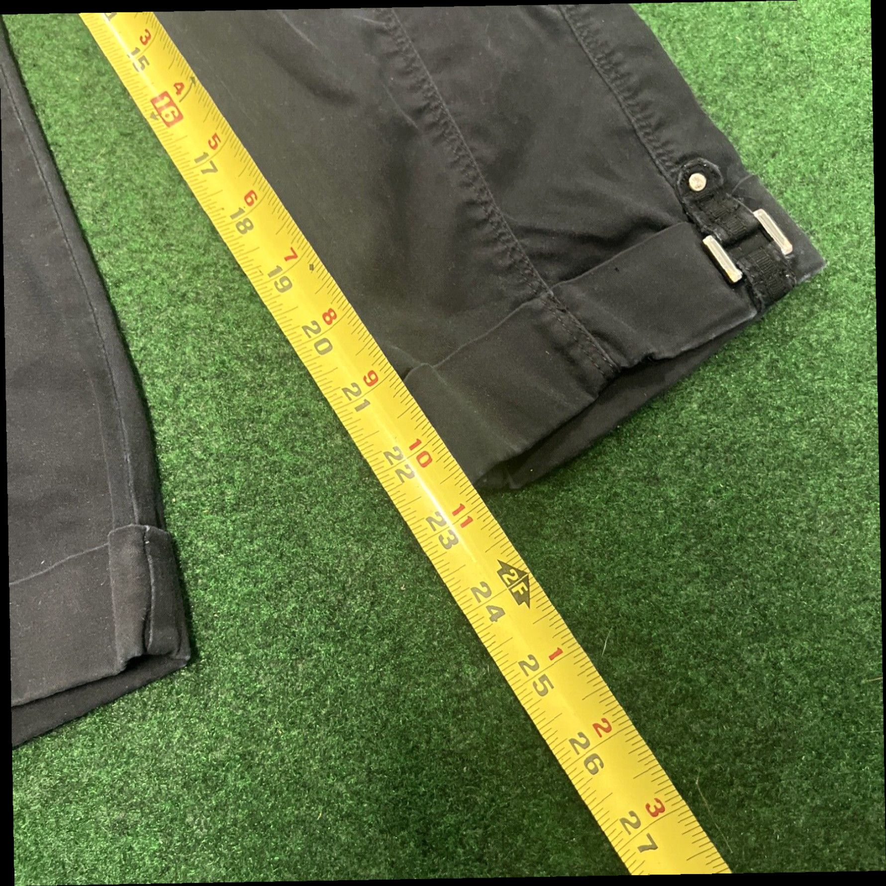 White House Black Market Luxurious Black Cargo Capri Pants for Petite Women with Short Crop Leg Style by White House Black Market in Size 2 Size 26" / US 2 / IT 38 - 4 Thumbnail