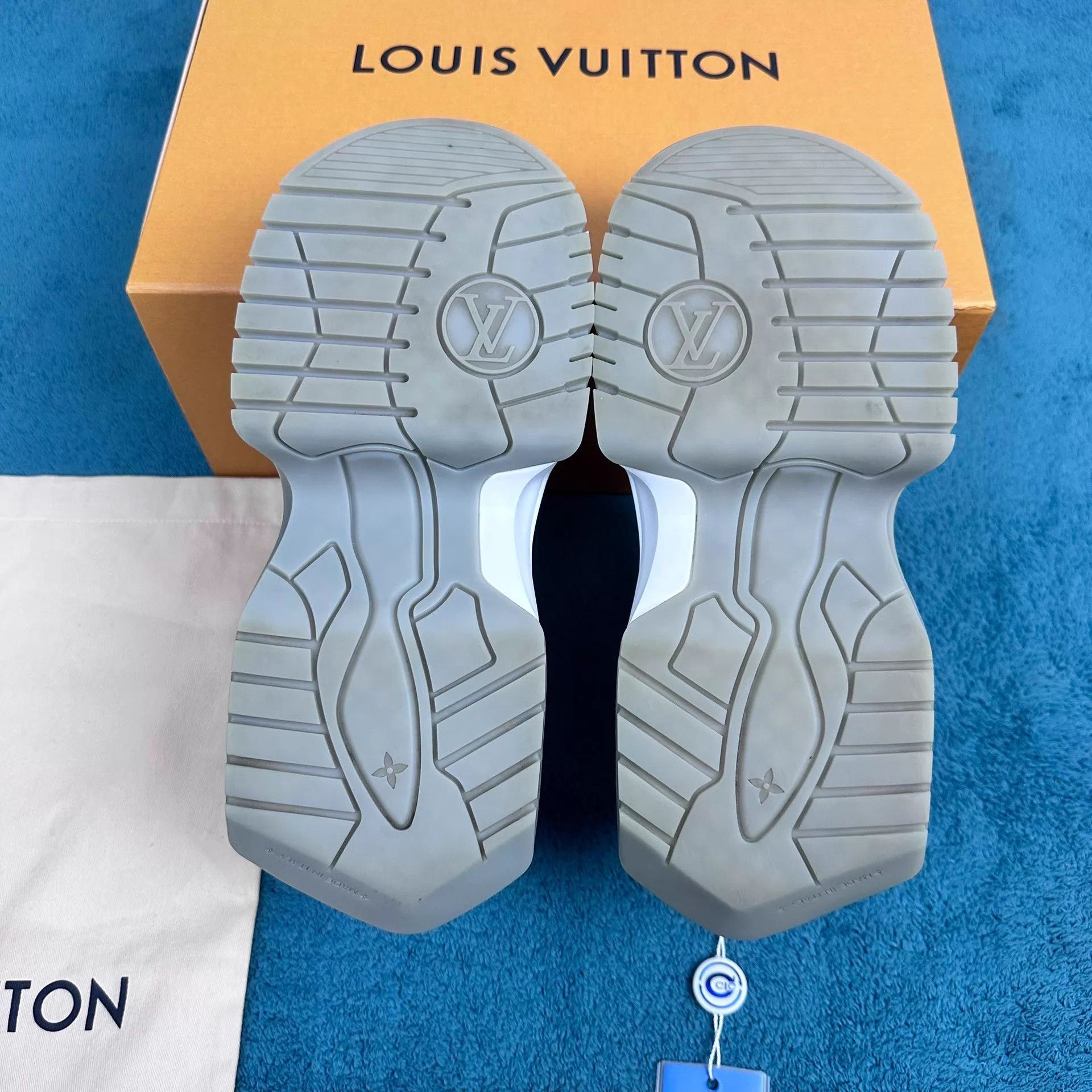 Louis Vuitton LV Dad Shoe 2.0 White & Brown 35.5 New Accs Size US 5 / IT 35 - 5 Thumbnail