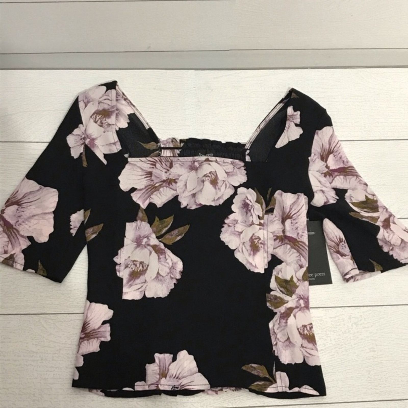 Other Free Press Black and Lavender Floral Print Size XS Crop Top Size XS / US 0-2 / IT 36-38 - 3 Thumbnail