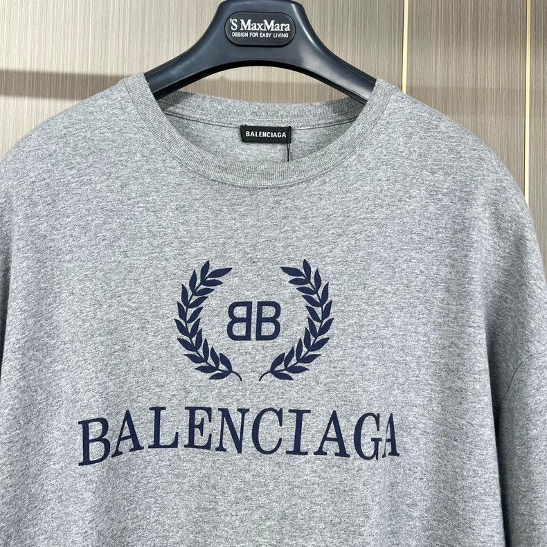 Balenciaga Balenciaga Gray monogram wheatear short sleeve 2502-Nextarr Size US XS / EU 42 / 0 - 3 Thumbnail