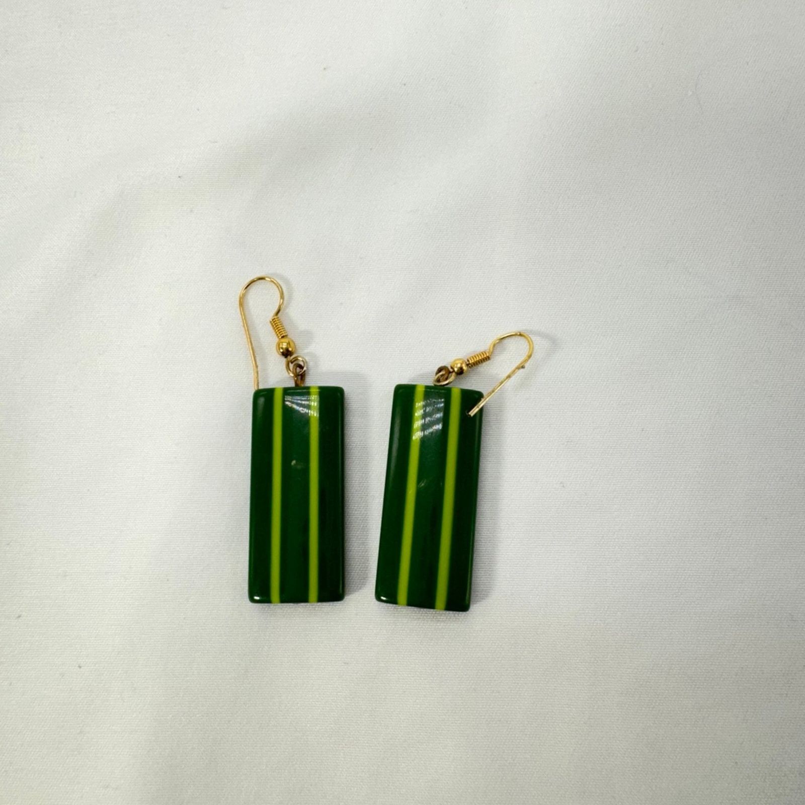 NBDN Nobrandedon VTG Lucite ribbon earrings Size ONE SIZE - 4 Thumbnail