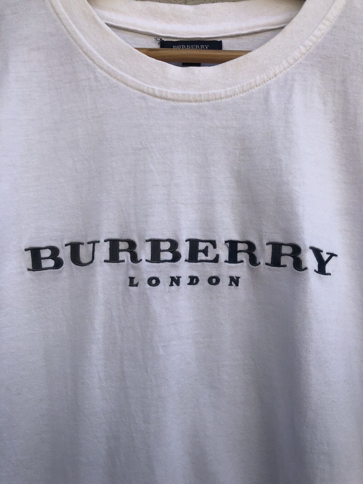 Burberry Burberry Of London Spellout Tshirt Size US M / EU 48-50 / 2 - 4 Thumbnail