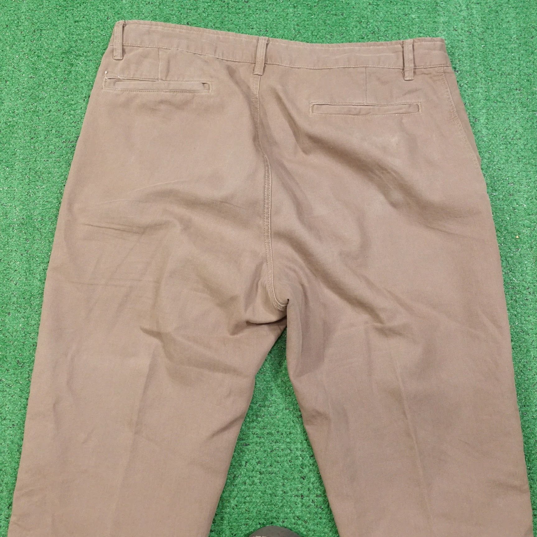 Roundtree & Yorke Vintage ROUNDTREE & YORKE Chino Pants Brown Adult Size 36x30 Casual Mens Size US 36 / EU 52 - 5 Thumbnail