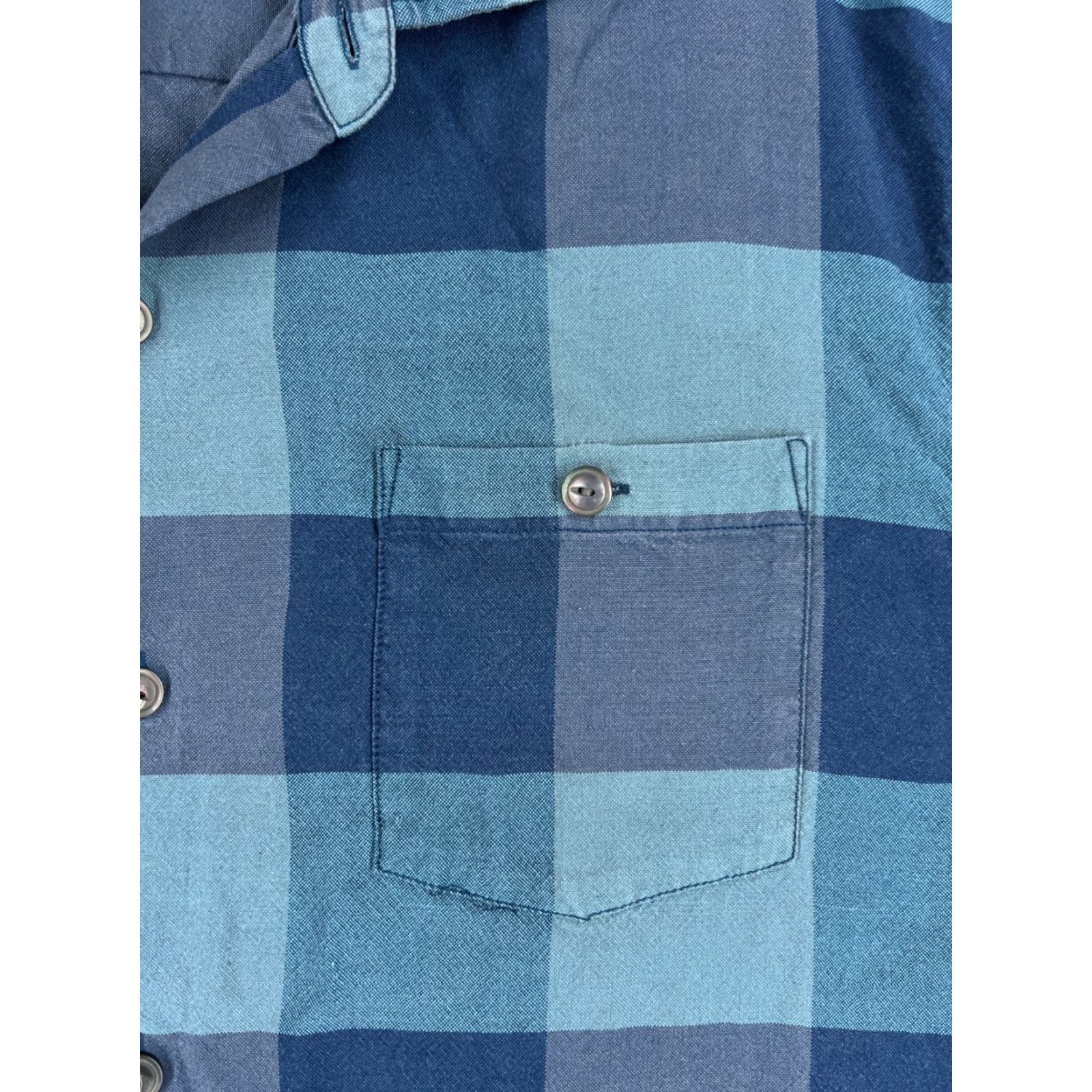 Tommy Bahama VINTAGE Tommy Bahama Shirt Men’s Adult Large Blue Plaid Button-Up Pocket Resort Vacation Aloha Hawaiian Tropical Beach Size US L / EU 52-54 / 3 - 6 Thumbnail