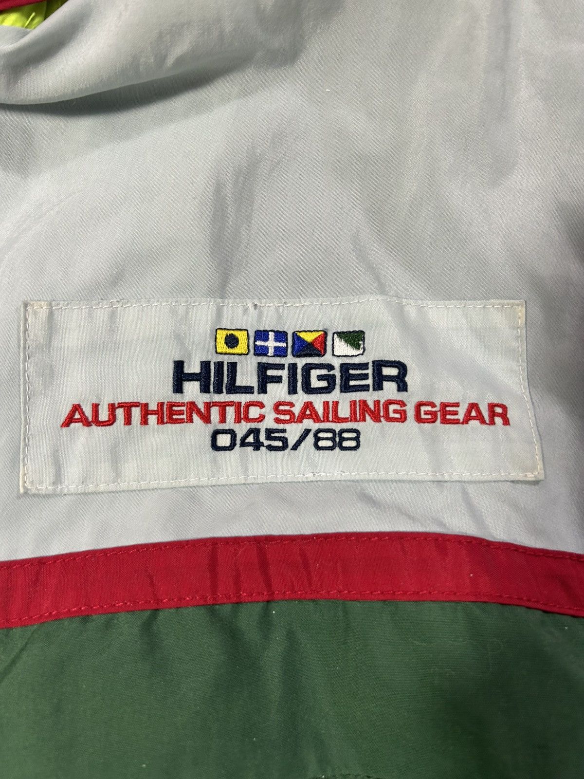 Tommy Hilfiger Mens Tommy Hilfiger Sailing Gear hood raincoat / jacket 2XL Size US XXL / EU 58 / 5 - 3 Thumbnail