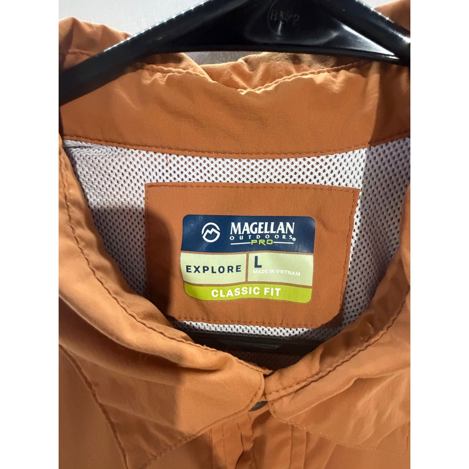 Other MAGELLAN OUTDOORS PRO Fishing Hiking button up Sz L Shirt Size US L / EU 52-54 / 3 - 4 Thumbnail