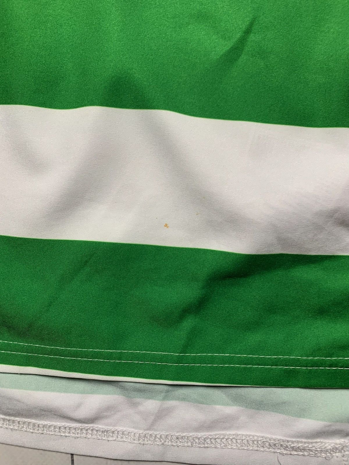 Vintage Vintage Nike Celtic soccer jersey size XL total 90 Size US XL / EU 56 / 4 - 4 Thumbnail