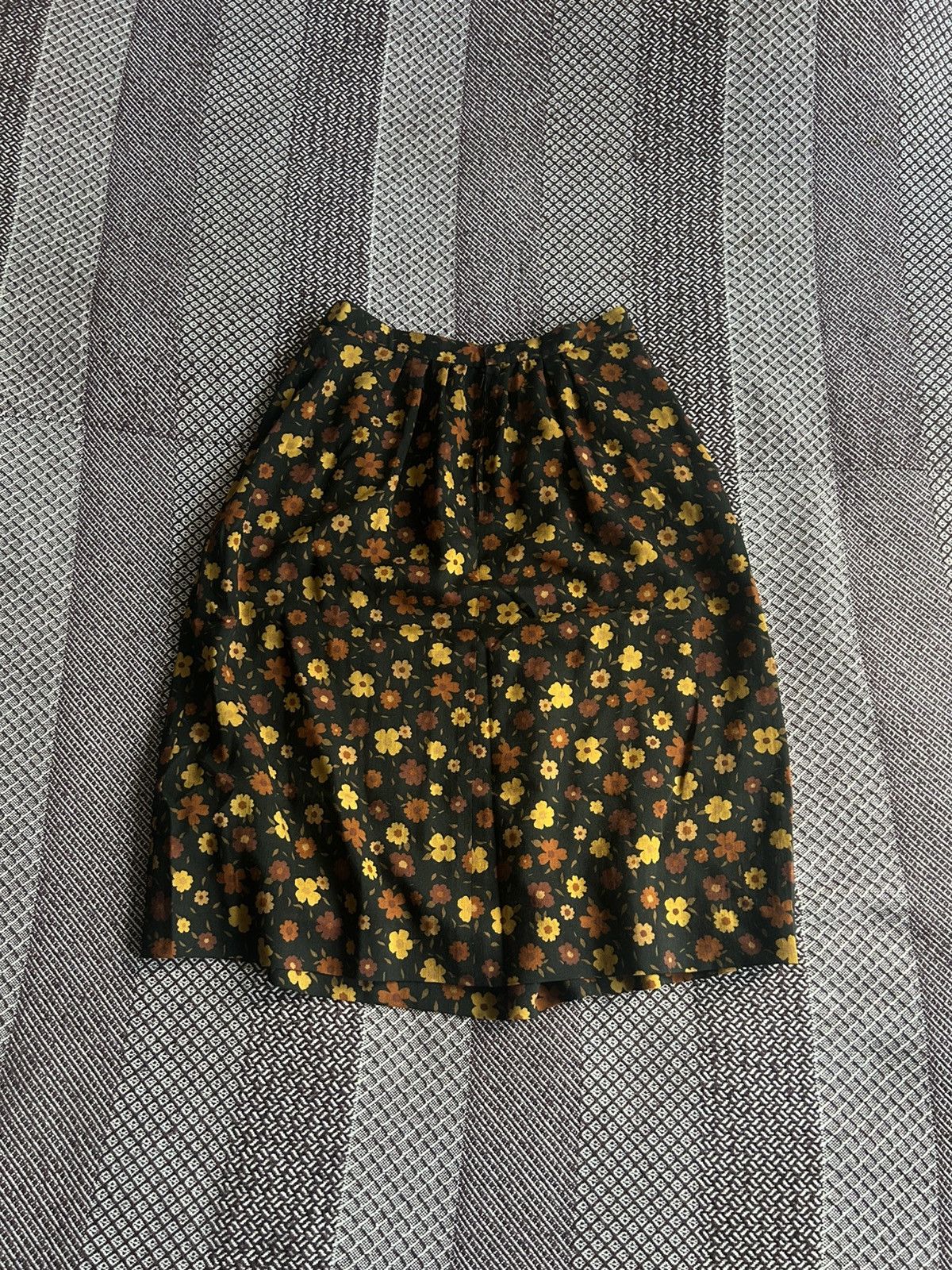 Celine Vintage Celine Midi Skirt Women Luxury Style Size 44 Rare Size 30" / US 8 / IT 44 - 1 Thumbnail
