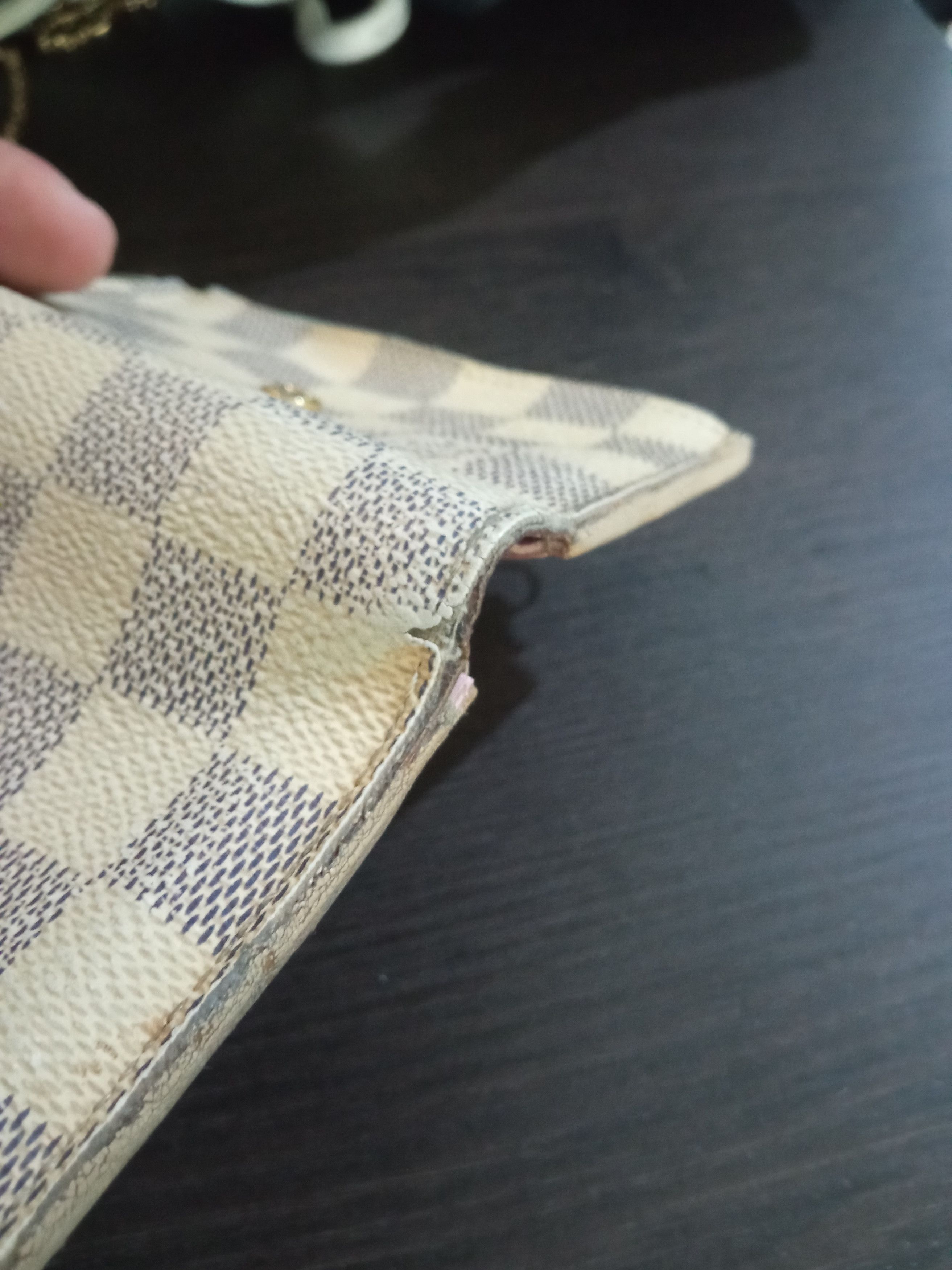 Louis Vuitton AUTHENTIC LOUIS VUITTON WALLET Size ONE SIZE - 8 Thumbnail
