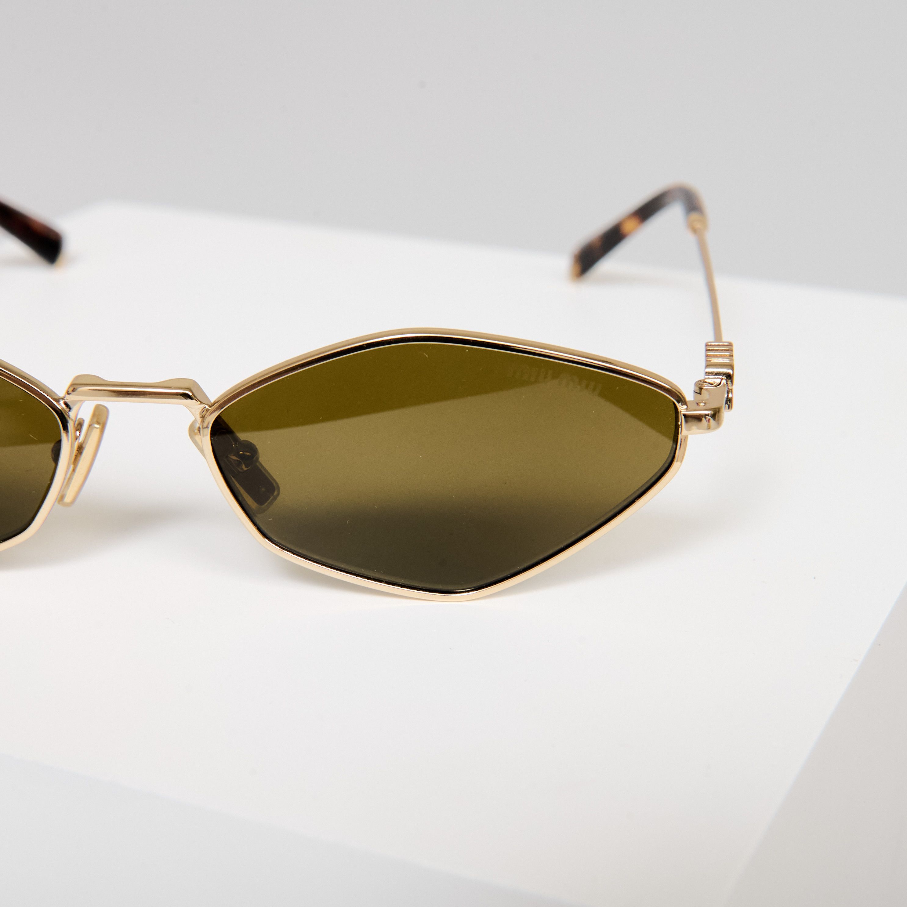 Miu Miu MIU MIU 0MU 56ZS 5AK09Z Size ONE SIZE - 6 Thumbnail