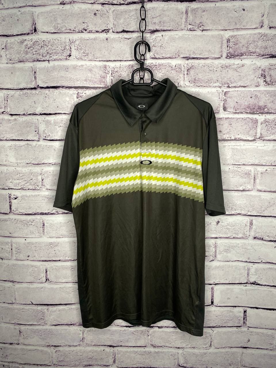 Oakley MENS Vintage Polos Oakley Outdoor life size XL Size US XL / EU 56 / 4 - 1 Thumbnail