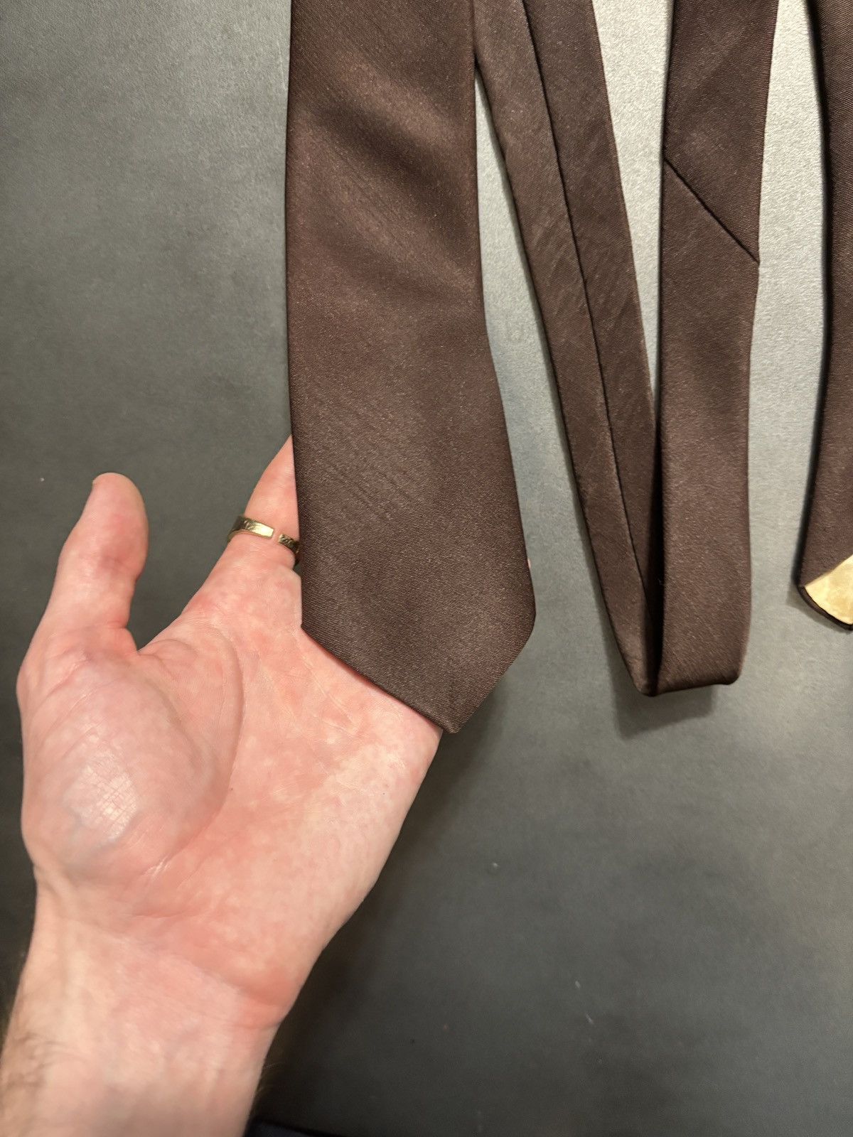 Vintage Vintage Polyester Neck Tie 1970s Necktie Dark Brown Plain Size ONE SIZE - 7 Thumbnail