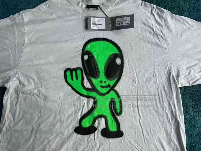 Balenciaga Balenciaga Alien Printed Short Sleeve T-Shirt in White Size US XL / EU 56 / 4 - 3 Thumbnail