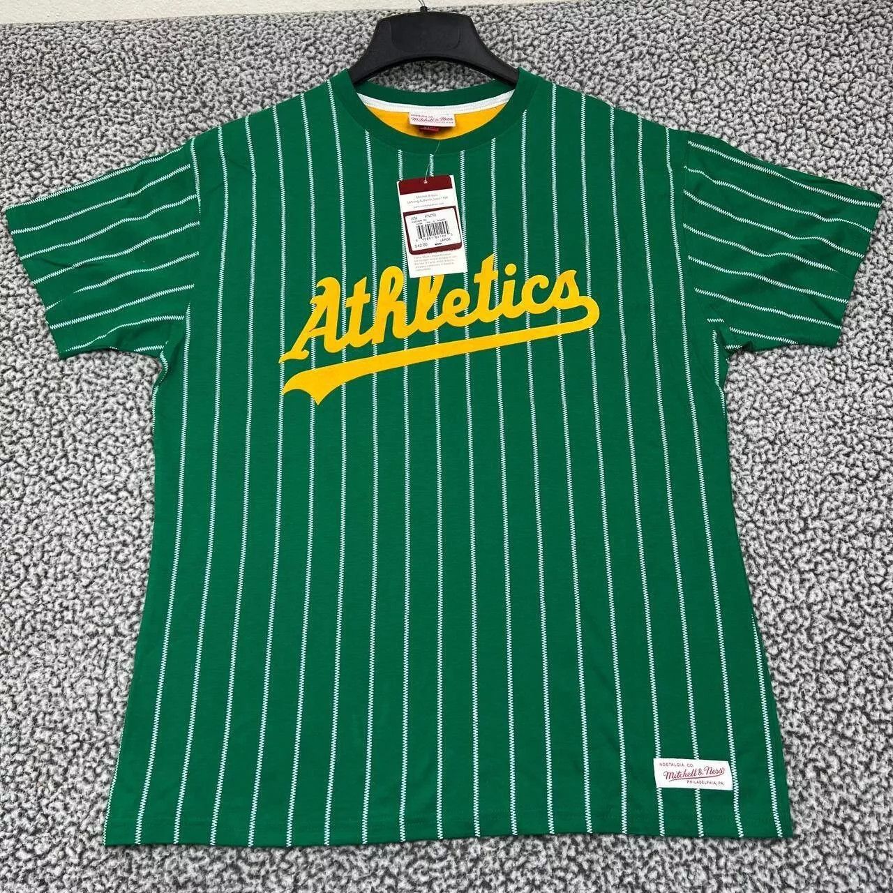 Mitchell & Ness Oakland Athletics Shirt Men Green Pinstripes Cotton New L Size US L / EU 52-54 / 3 - 1 Thumbnail