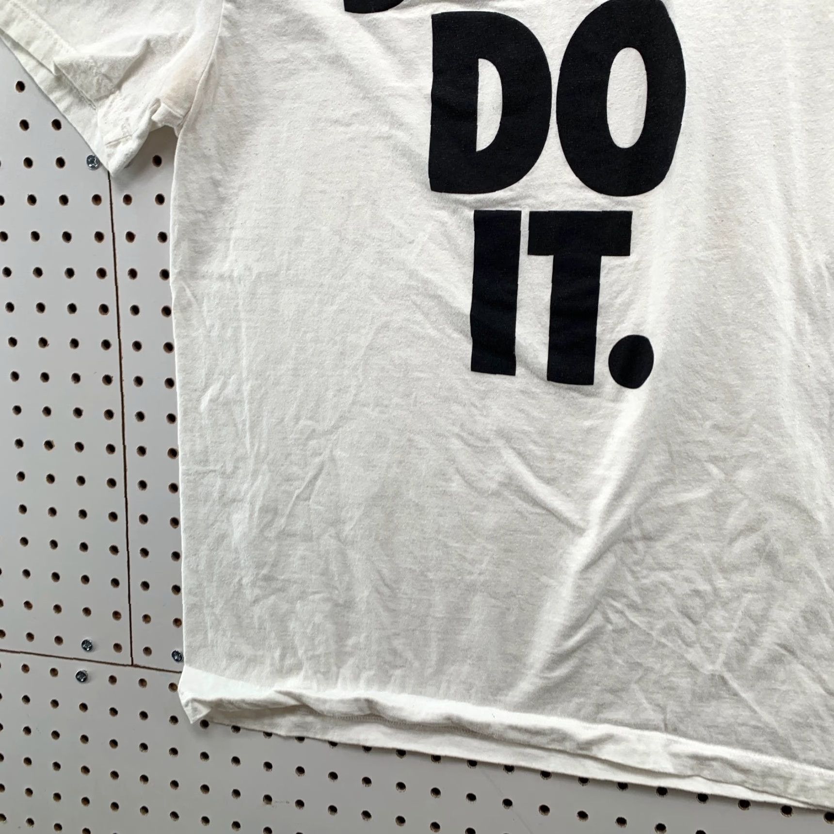 Nike Nike Shirt Mens Medium White Short Sleeve Just Do It Tee Size US M / EU 48-50 / 2 - 6 Thumbnail