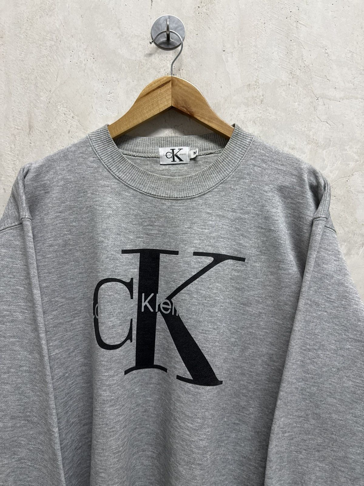 Calvin Klein Vintage Calvin Klein Big Spell Out Sweatshirt Size US M / EU 48-50 / 2 - 2 Thumbnail