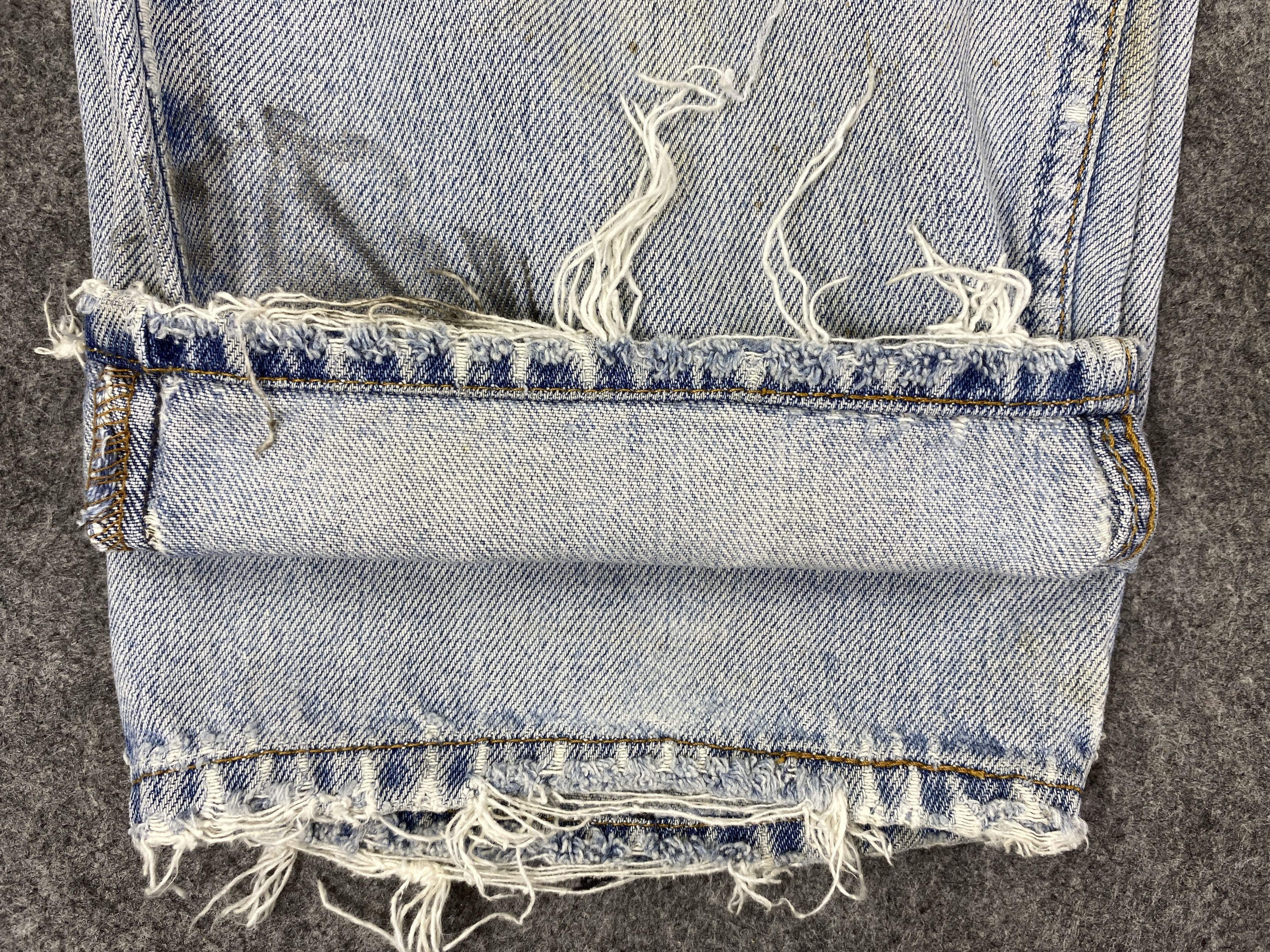 Levi's Light Blue Wash Vintage Levi's 560 33x32.5 Denim -JN1725 Size US 33 - 10 Thumbnail