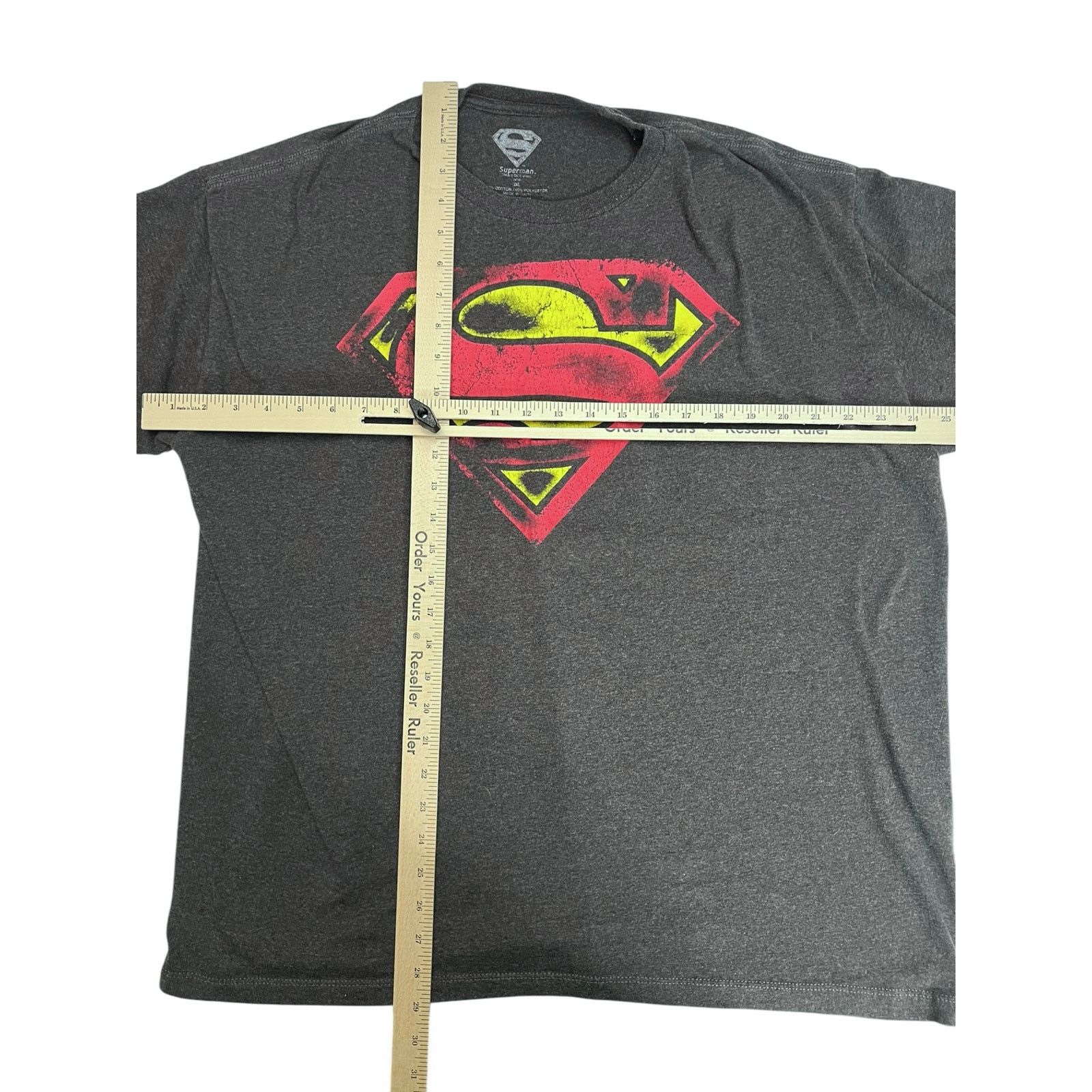 DC Comics Superman Logo T-Shirt | Size 2XL Distressed Red Symbol Gray Size US XXL / EU 58 / 5 - 6 Thumbnail