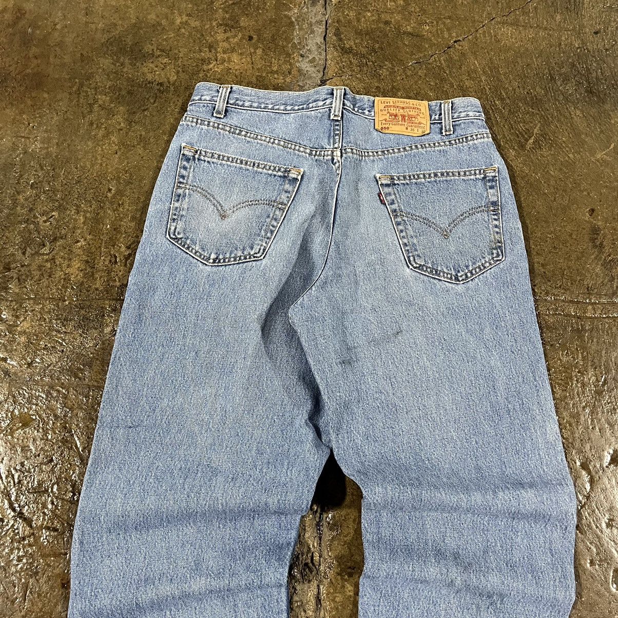 Levi's × Vintage Crazy Vintage 90s Levi's 550 Faded Essential Skater Jeans Size US 36 / EU 52 - 3 Thumbnail