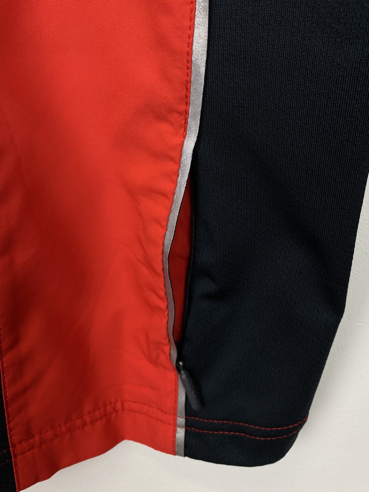 Other 2XU Full Zip Running Light Jacket Mens Size Small Red Sports Size US S / EU 44-46 / 1 - 11 Thumbnail