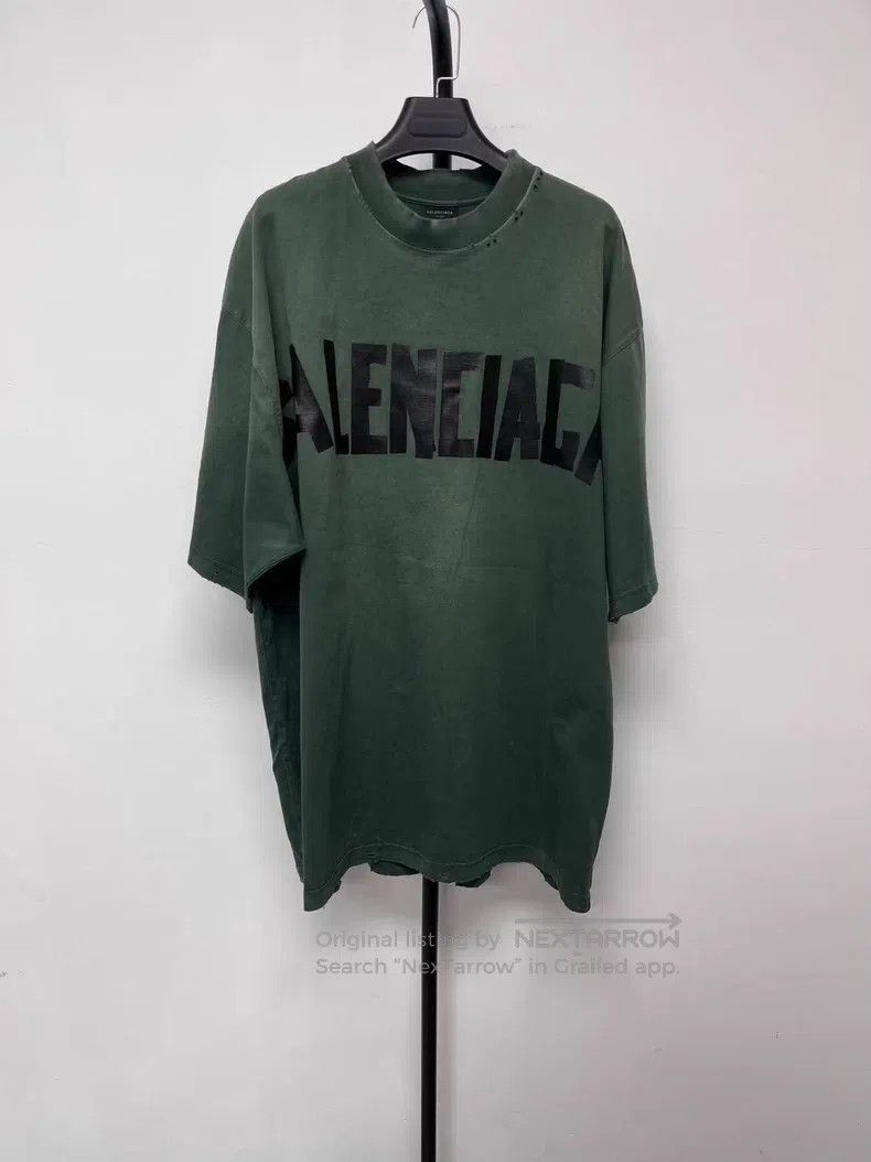 Balenciaga Balenciaga Letter Logo Printed Flat Knit Round Neck Short Size US L / EU 52-54 / 3 - 1 Thumbnail
