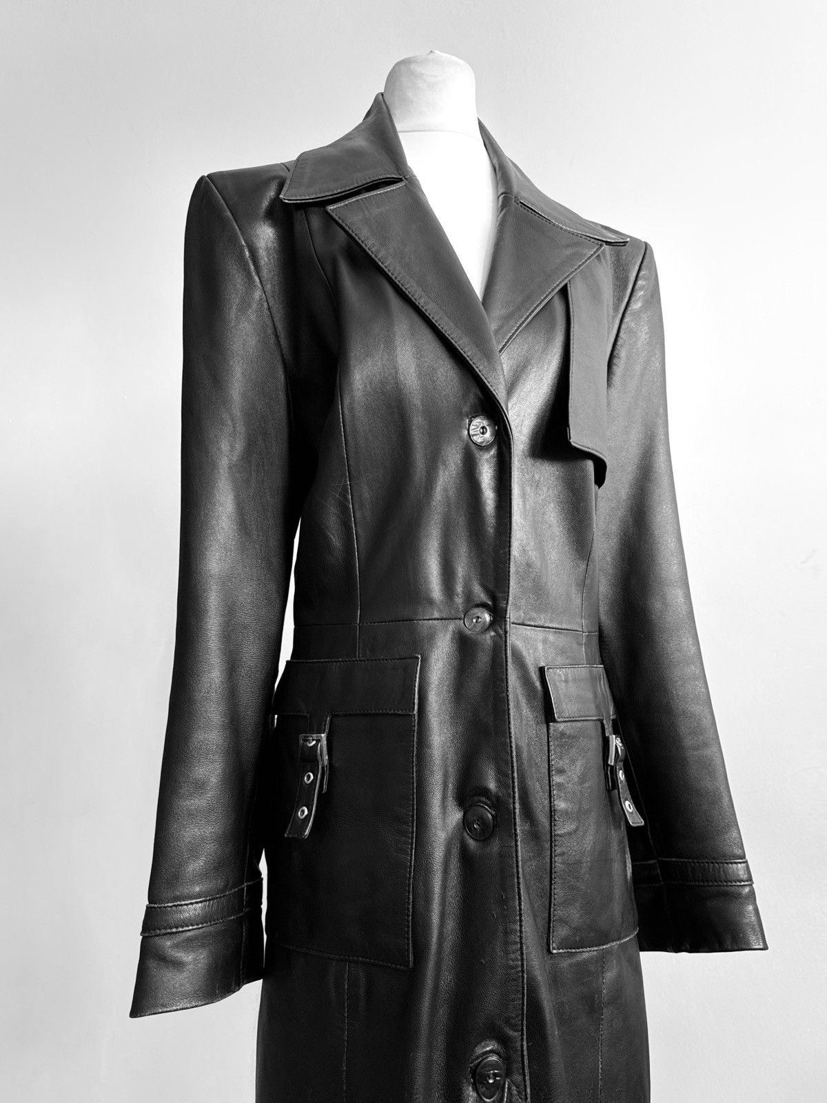 Vintage Iconic super long matrix leather coat Size L / US 10 / IT 46 - 13 Thumbnail