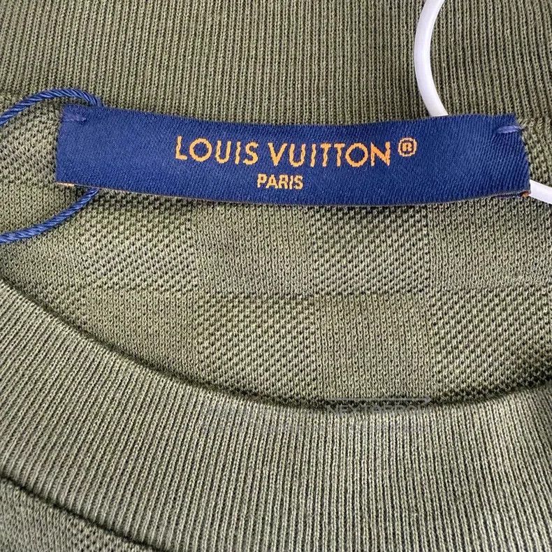 Louis Vuitton Louis Vuitton SS25 Solid Crew Neck Jacquard Embroidered Sh Size US M / EU 48-50 / 2 - 3 Thumbnail