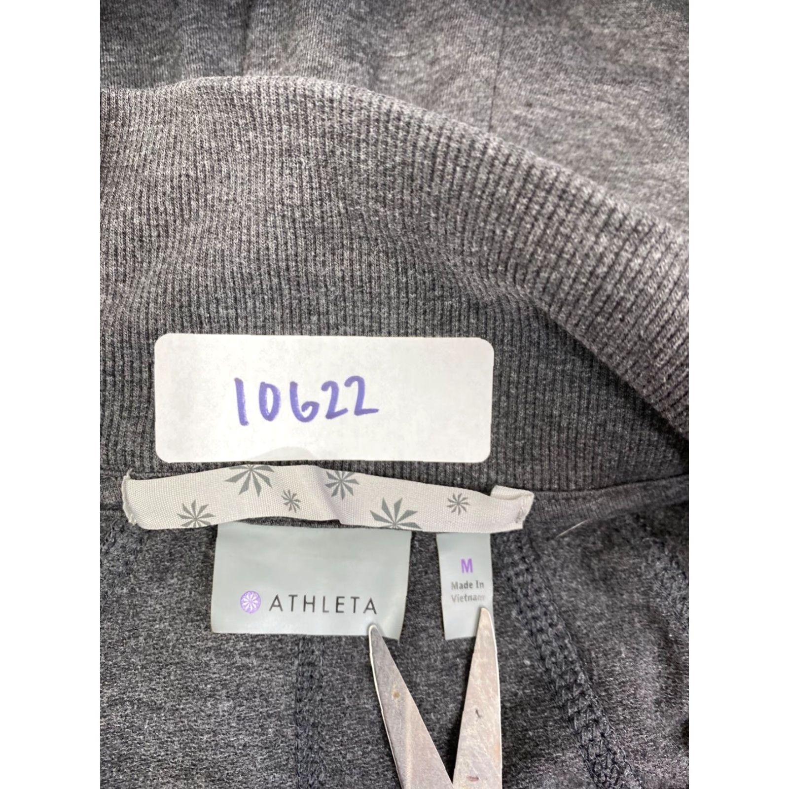 Athleta Athleta Jacket Womens M Gray Full Zip Hooded Pockets Activewear Casual 10622 Size M / US 6-8 / IT 42-44 - 3 Thumbnail