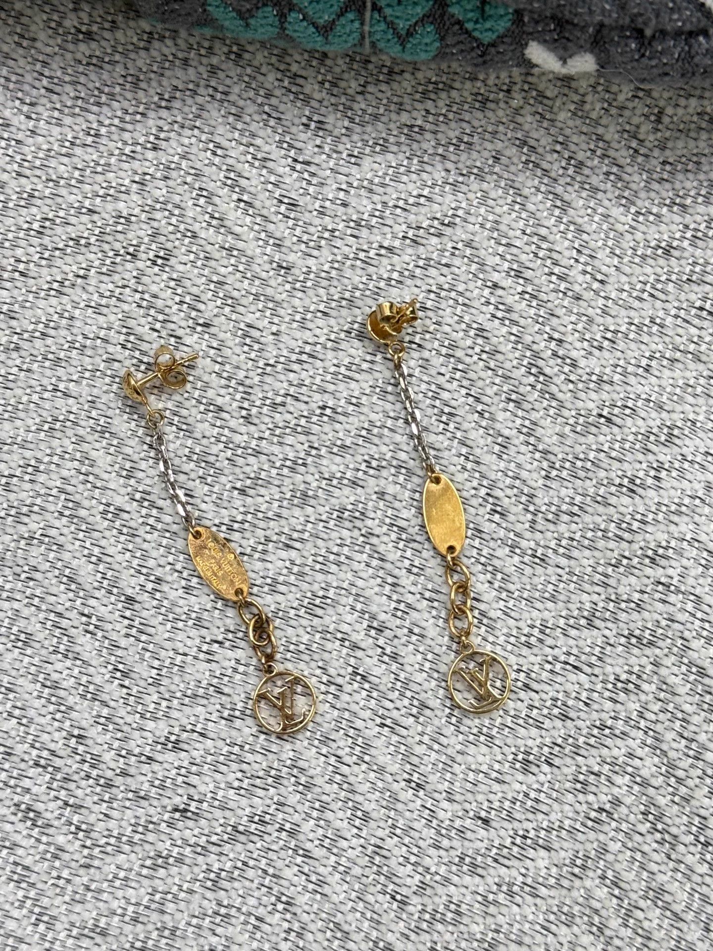 Louis Vuitton LV gold chain earrings Size ONE SIZE - 1 Thumbnail