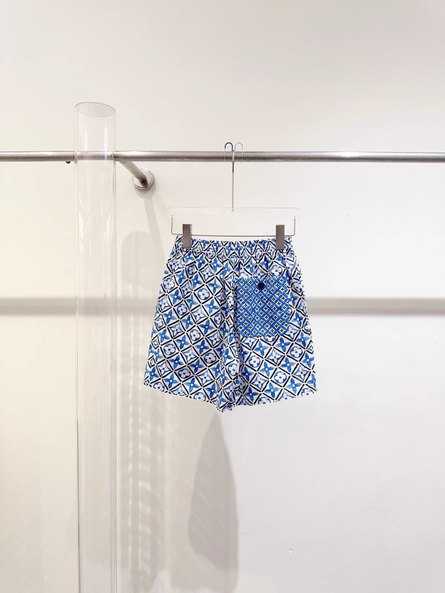 Louis Vuitton LV 34 New Pants With Tags Size 25" / US 0 / IT 36 - 2 Thumbnail