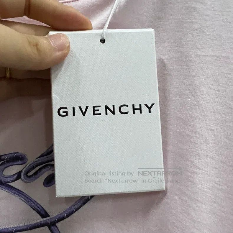 Givenchy Givenchy Pink Logo Round Neck Short Sleeve Size US S / EU 44-46 / 1 - 3 Thumbnail