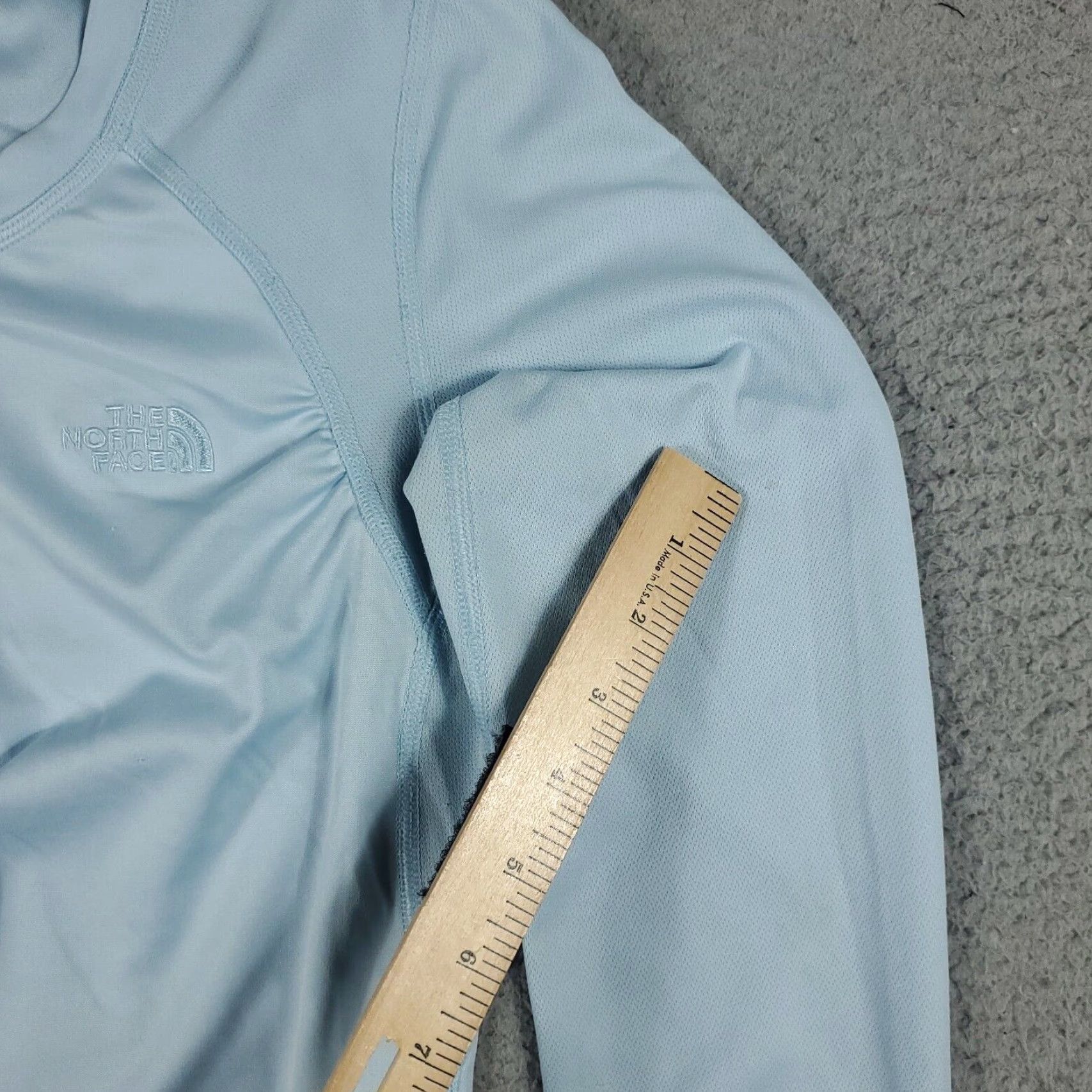 The North Face The North Face T Shirt Womens Small Light Blue Active Casual Long Sleeve Ladies Shirt Tee Size S / US 4 / IT 40 - 5 Thumbnail