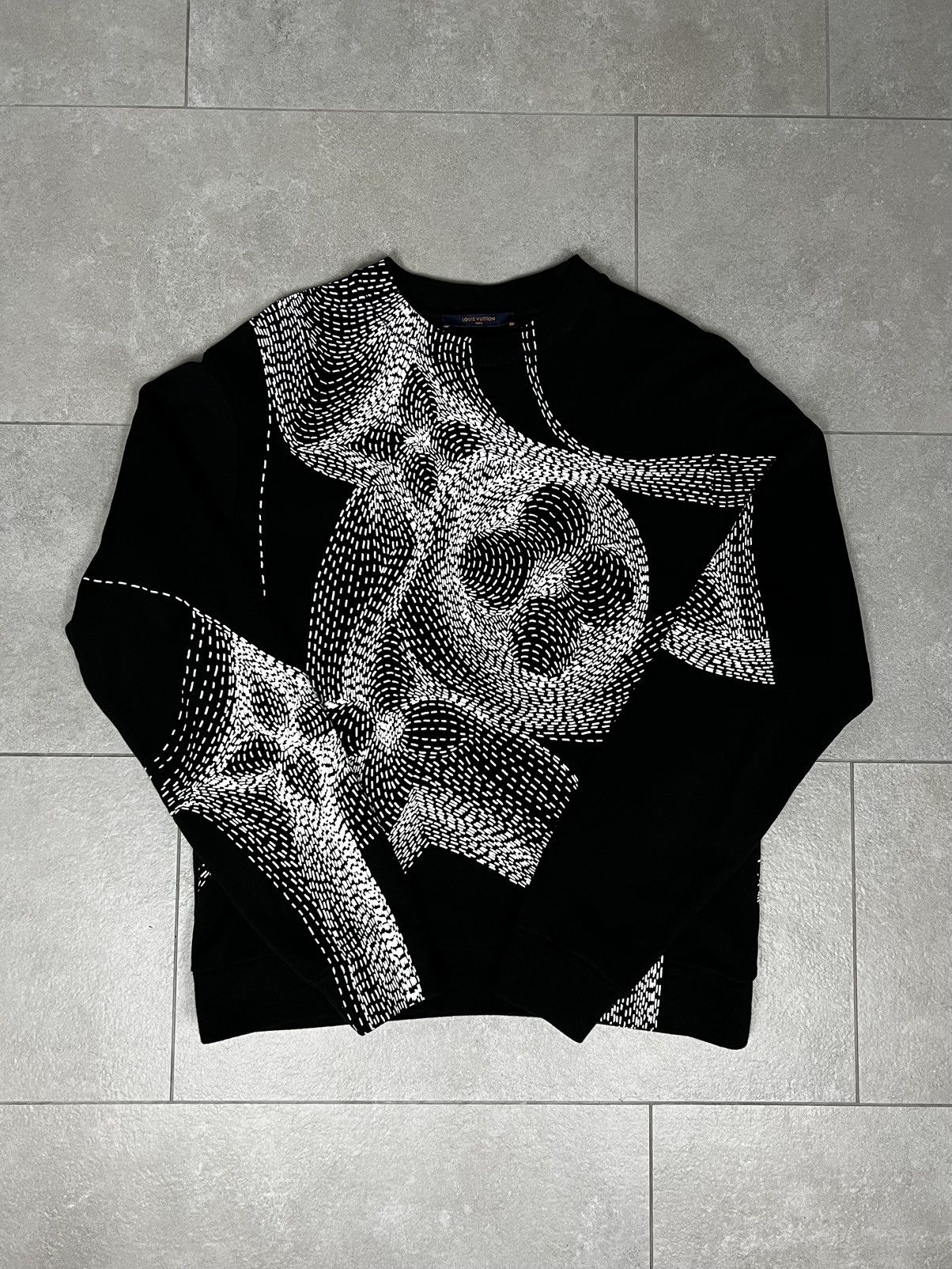 Louis Vuitton Louis Vuitton SS20 Three Flower Graphic Print Sweatshirt Size US M / EU 48-50 / 2 - 1 Thumbnail