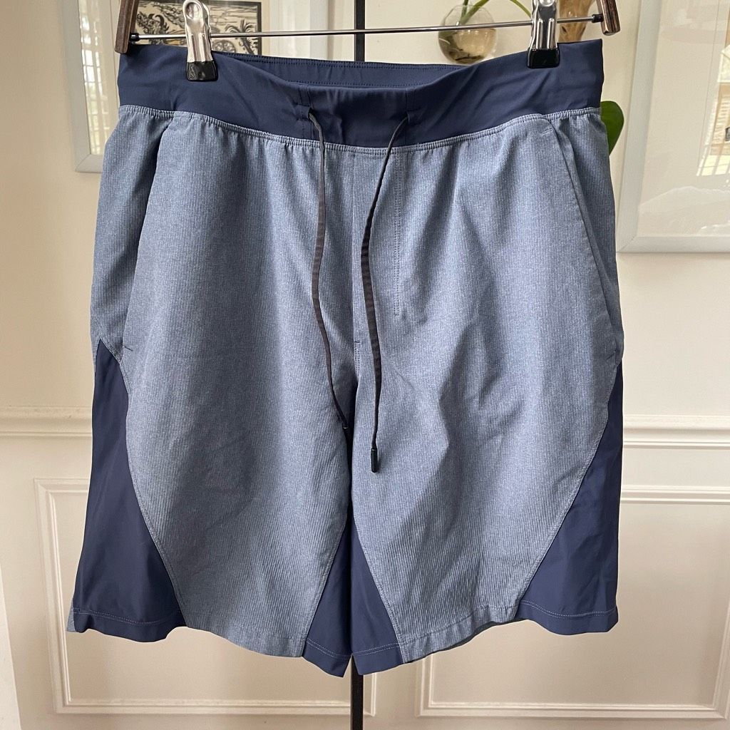 Lululemon Lululemon Namaste At The Beach Short Heathered Deep Navy 9” Size US 32 / EU 48 - 1 Thumbnail