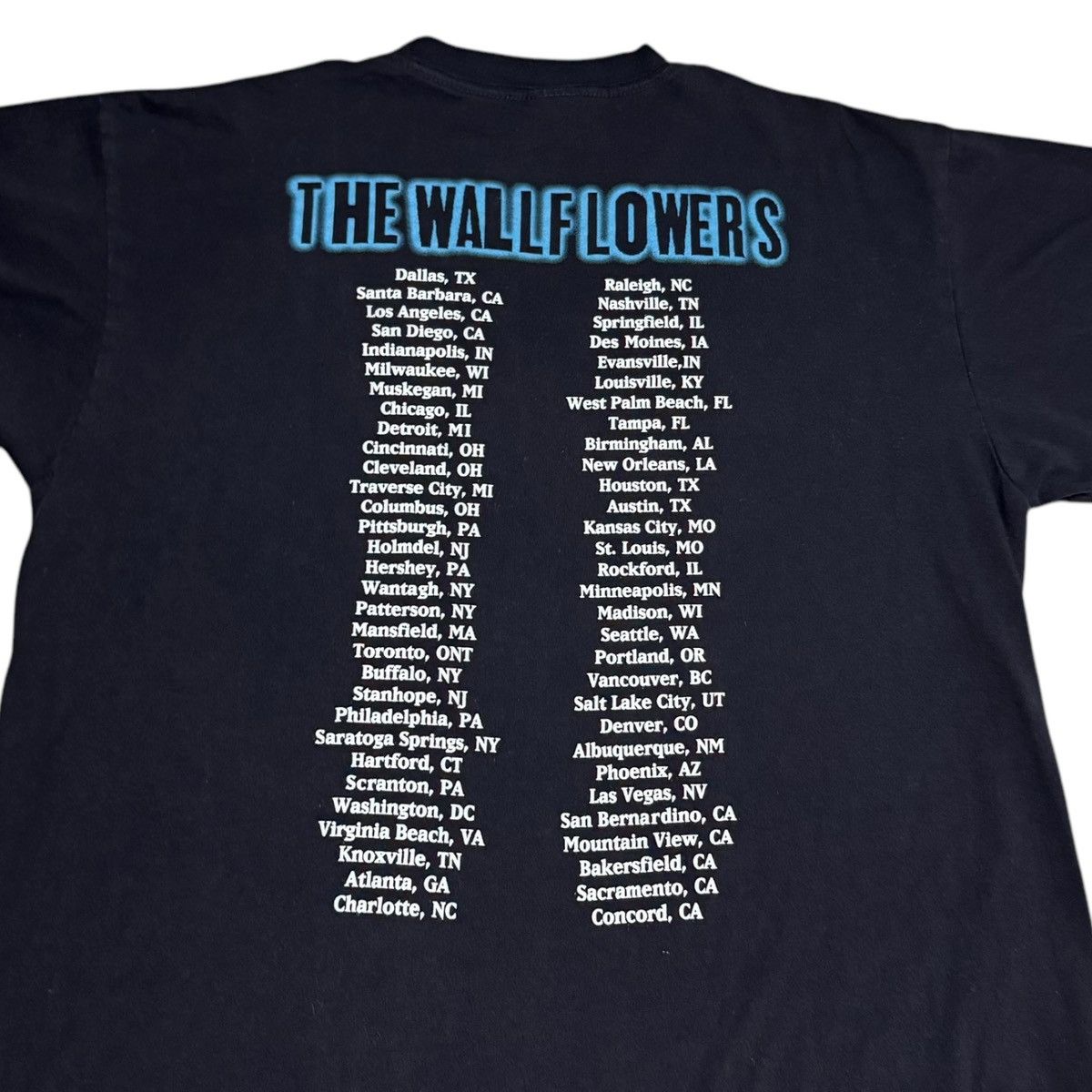Band Tees × Giant × Vintage Vintage 1997 Giant The Wallflowers Cotton Tour Shirt XL Size US XL / EU 56 / 4 - 5 Thumbnail