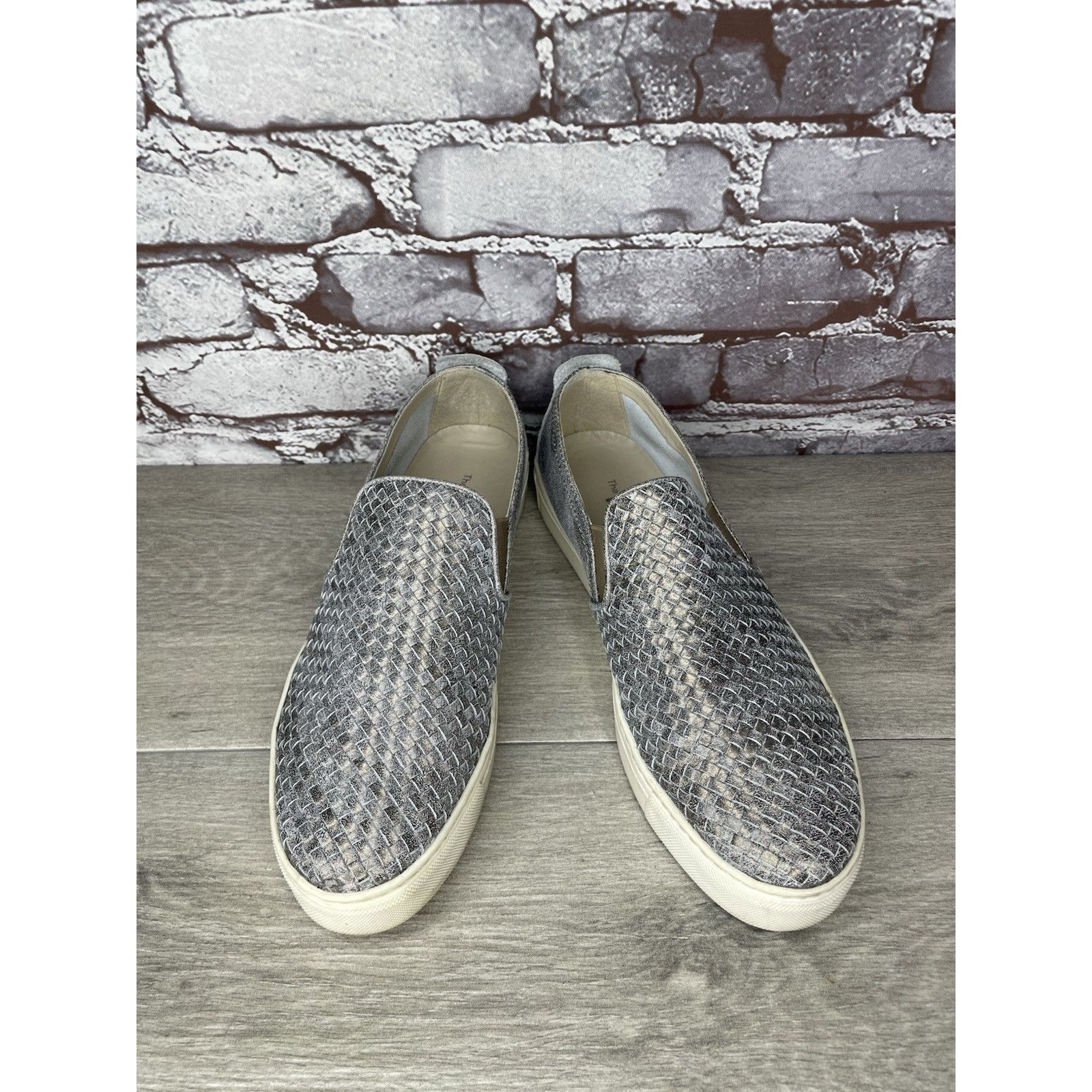 A-Flex The Flexx Silver Leather Shimmer Weaves Woven Sneakers Women Size US 11 / IT 41 - 15 Thumbnail