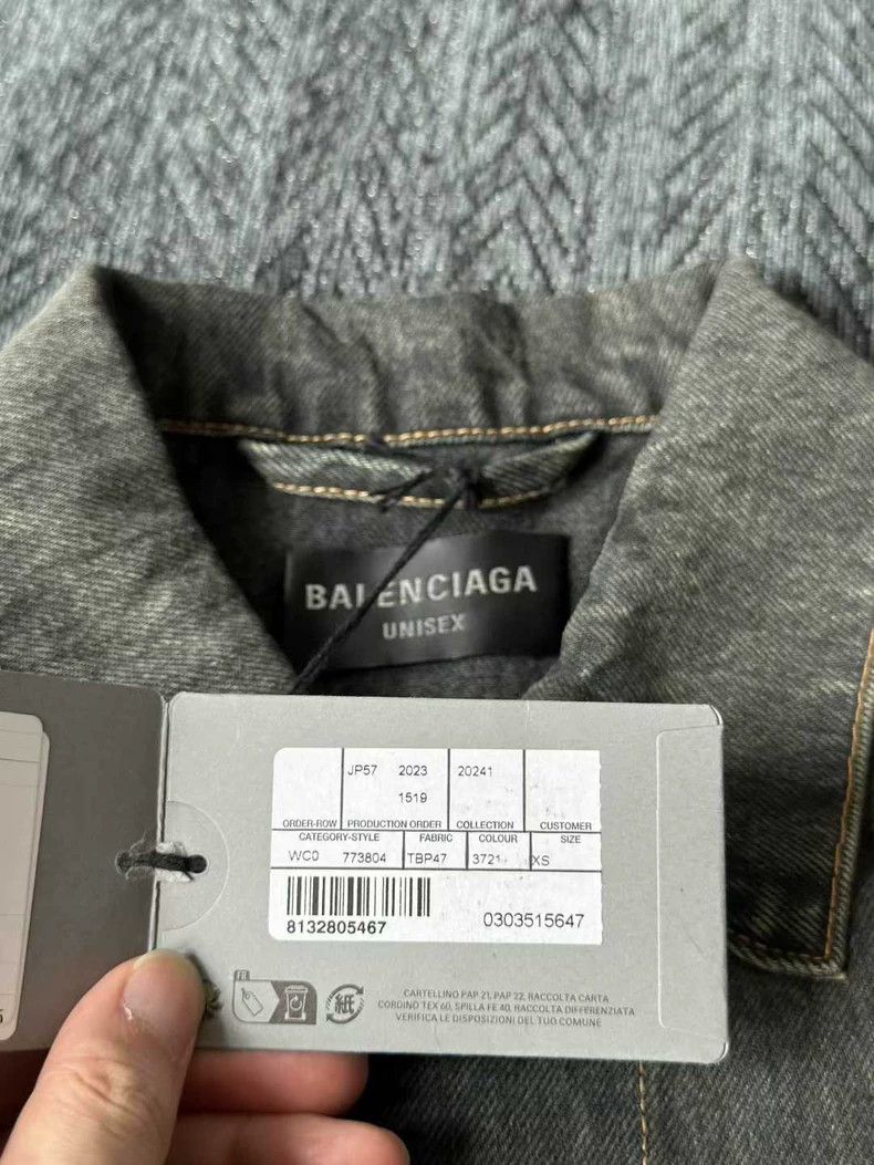 Balenciaga Balenciaga Sanskrit graffiti denim jacket Size US XS / EU 42 / 0 - 3 Thumbnail