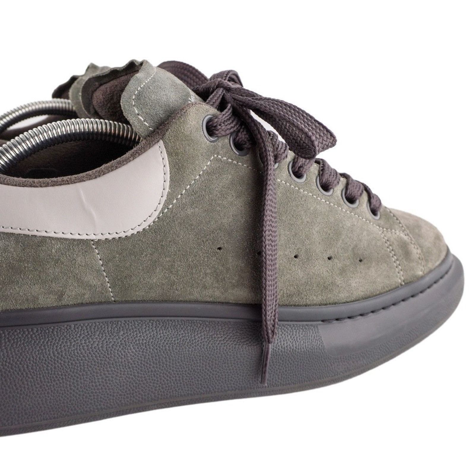 Alexander McQueen Alexander Mcqueen Grey Logo Embossed Oversized Sneakers Size US 11 / EU 44 - 9 Thumbnail