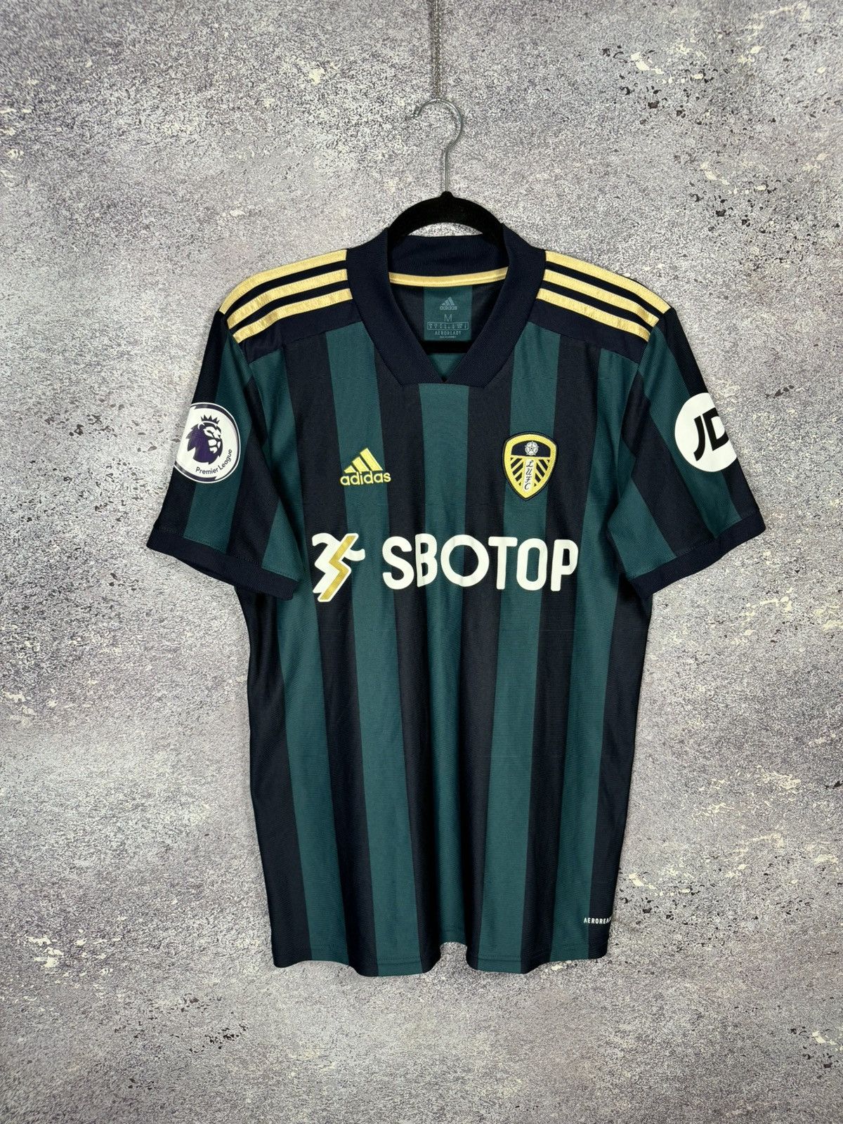 Adidas × Vintage Vintage Leeds United 2020/21 Away Adidas Soccer Jersey Size US M / EU 48-50 / 2 - 1 Thumbnail