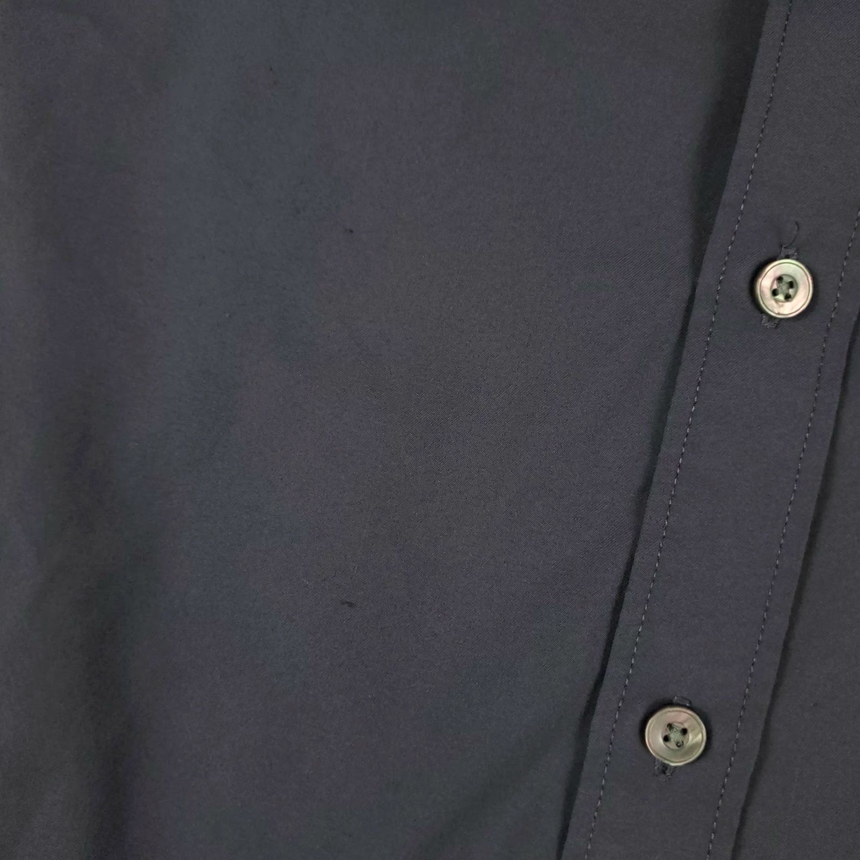 UNTUCKit UNTUCKit Shirt Mens XL Gray Nylon Stretch Button Up Long Sleeve Size US XL / EU 56 / 4 - 4 Thumbnail