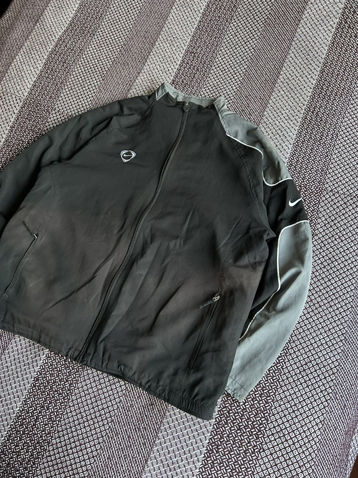 Nike Vintage 90s Nike Windbreaker Jacket Faded Colour Streetwear Size US XL / EU 56 / 4 - 2 Thumbnail