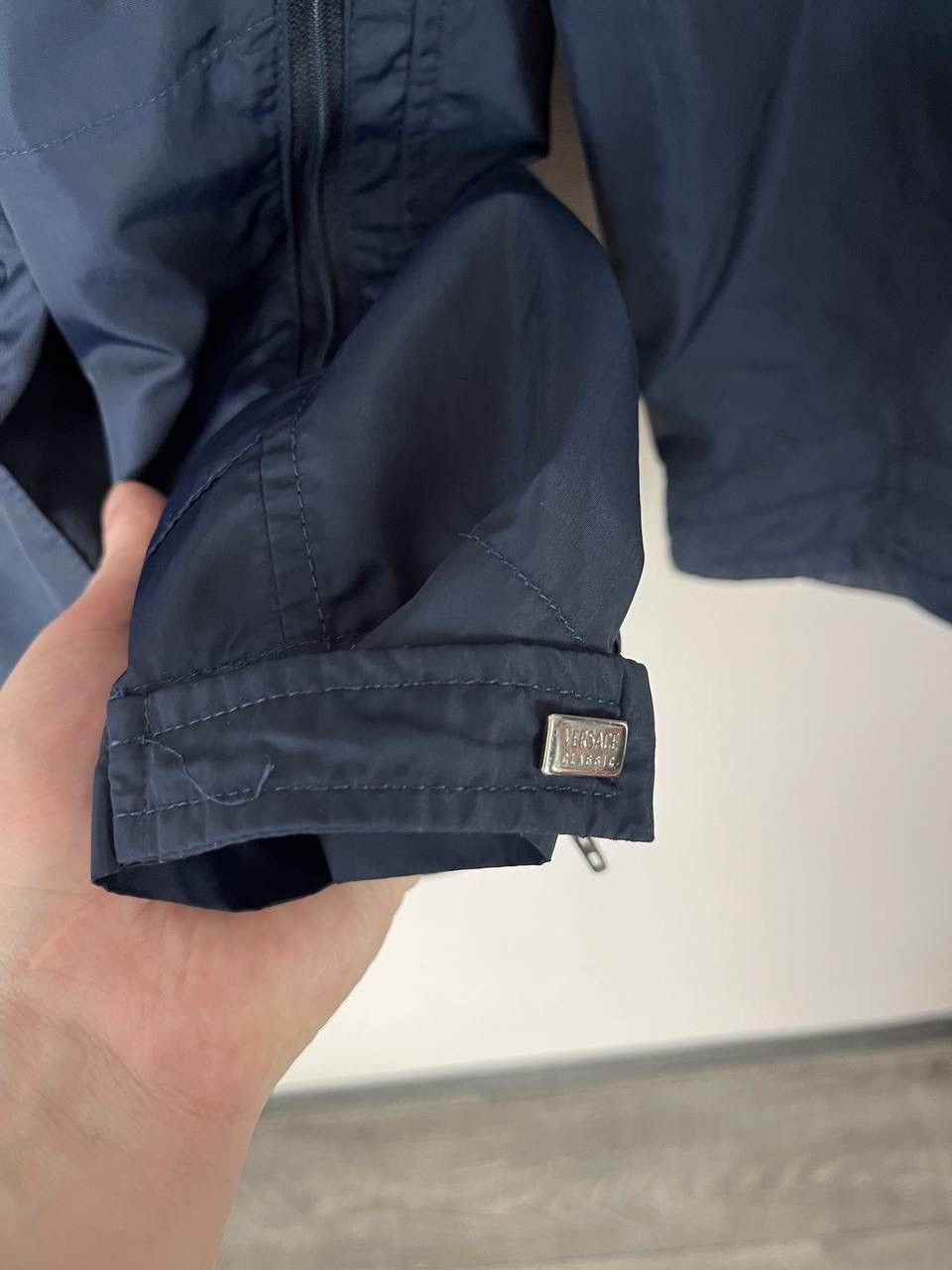 Versace Versace Navy Blue Hooded Windbreaker Jacket Zip Pockets Men Size US S / EU 44-46 / 1 - 8 Thumbnail