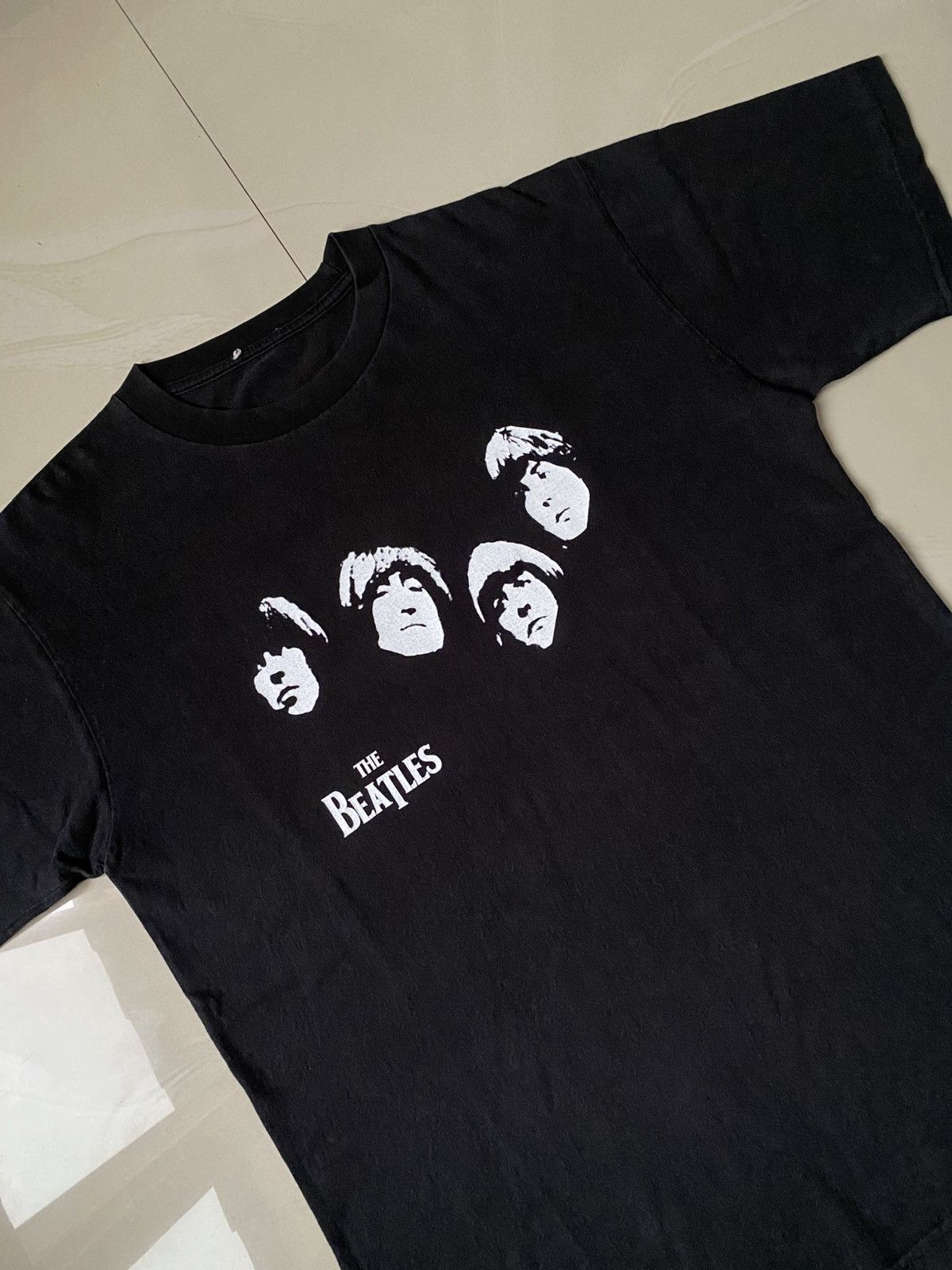 Band Tees Vintage The Beatles Tshirt Size US L / EU 52-54 / 3 - 3 Thumbnail
