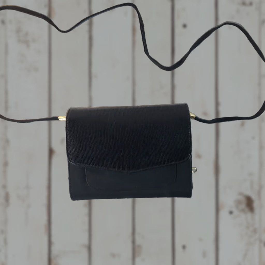Vintage VINTAGE Crossbody Bag Women Small Black Faux Leather Microfiber Organizer Pockets 6in Travel Casual Size ONE SIZE - 1 Thumbnail