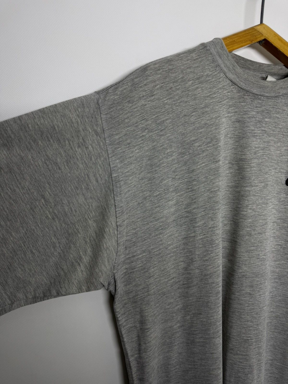 Nike Vintage 90s Nike Travis Scott Swoosh T-Shirt Washed Grey Size US M / EU 48-50 / 2 - 8 Thumbnail