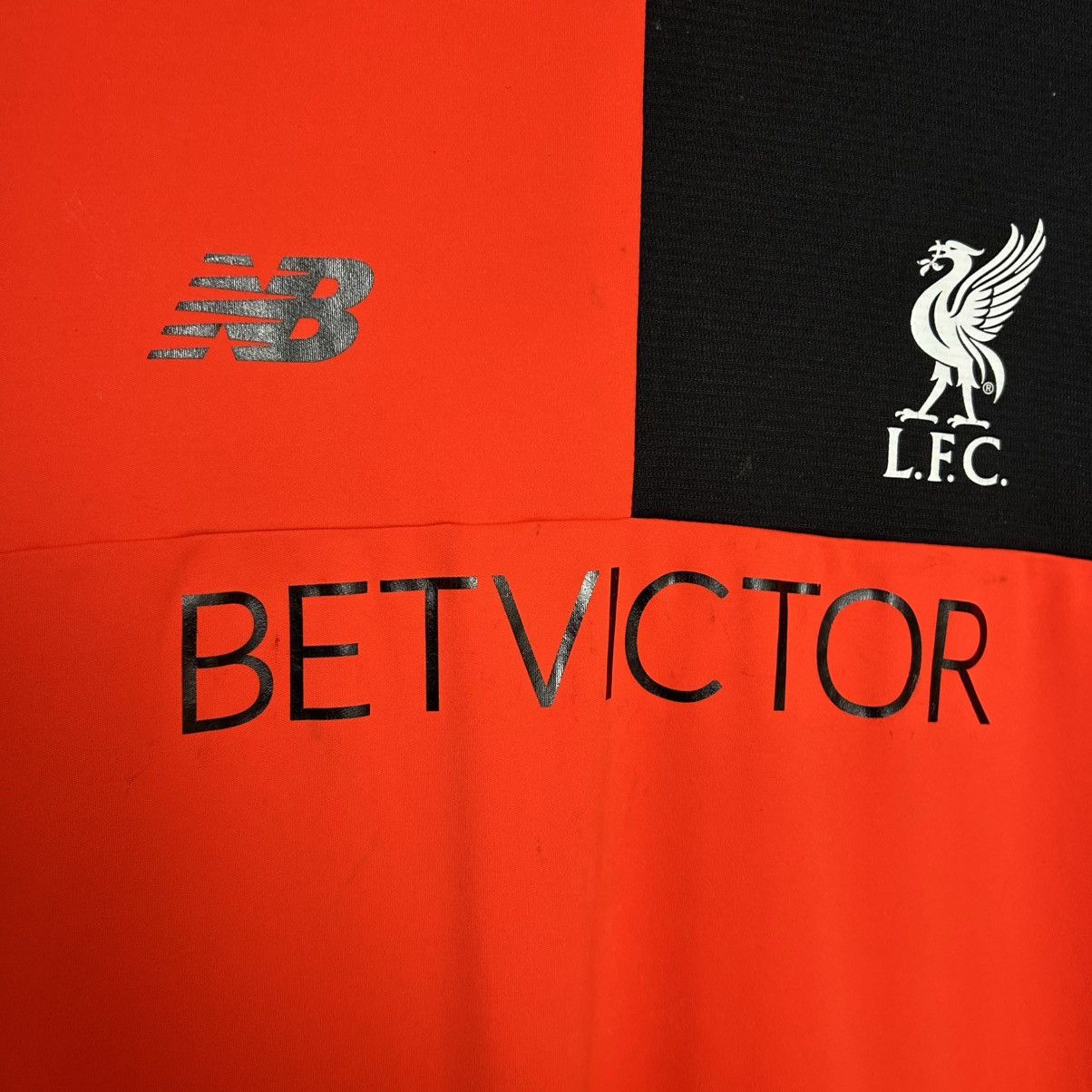New Balance Mens New Balance Liverpool training soccer jersey Size US L / EU 52-54 / 3 - 5 Thumbnail