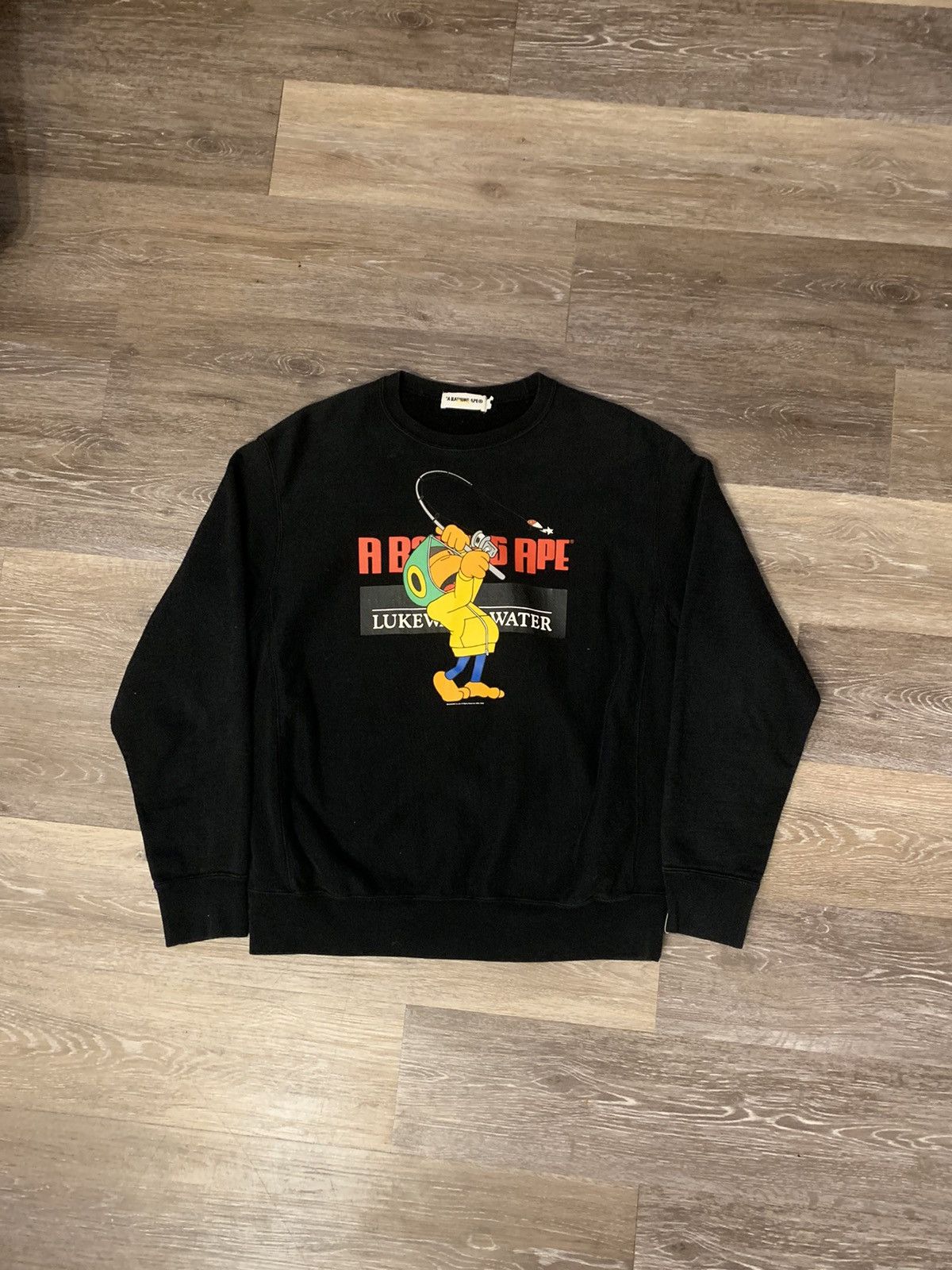 Bape Baby Milo Fishing Crewneck Size US M / EU 48-50 / 2 - 1 Thumbnail
