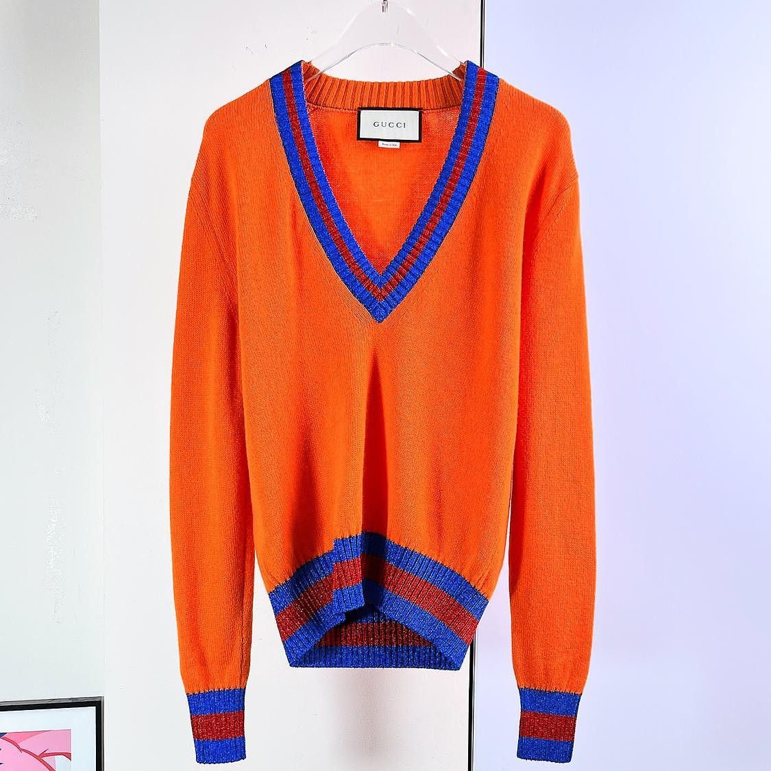 Gucci Gucci Orange V-Neck Sweater Size S Size S / US 4 / IT 40 - 1 Thumbnail